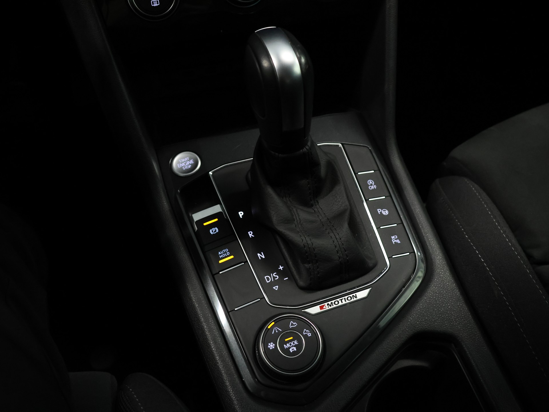 VW Tiguan 2.0TSI Highline 4Motion DSG *Sitzheizung* *Rückfahrkamera*-image-18
