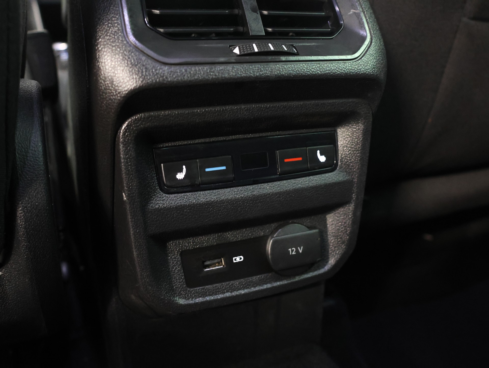 VW Tiguan 2.0TSI Highline 4Motion DSG *Sitzheizung* *Rückfahrkamera*-image-23