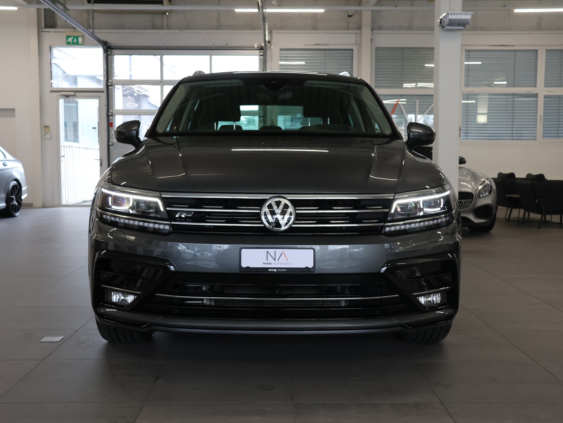 VW Tiguan 2.0TSI Highline 4Motion DSG *Sitzheizung* *Rückfahrkamera*-image-2