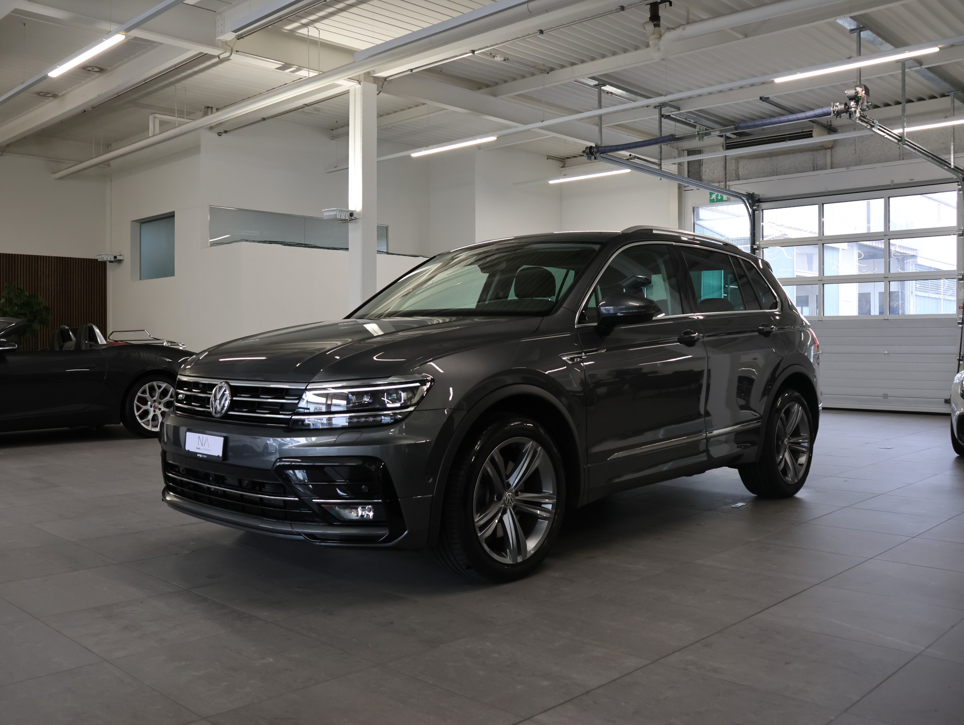 VW Tiguan 2.0TSI Highline 4Motion DSG *Sitzheizung* *Rückfahrkamera*-image-3