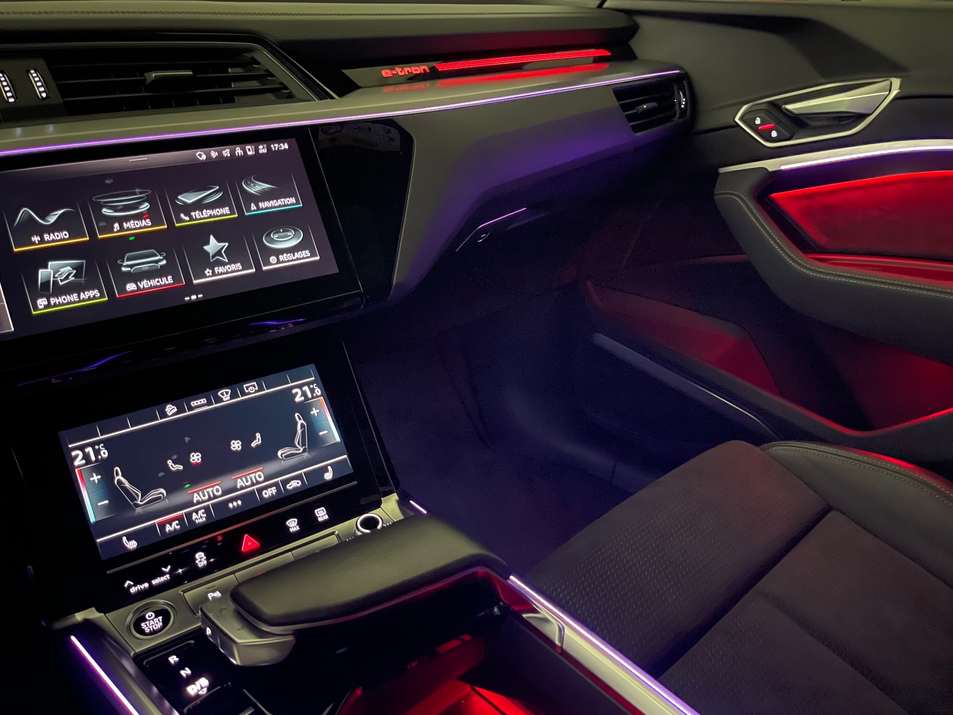 AUDI e-tron 50 Sportback S Line quattro "Black Edition"-image-13