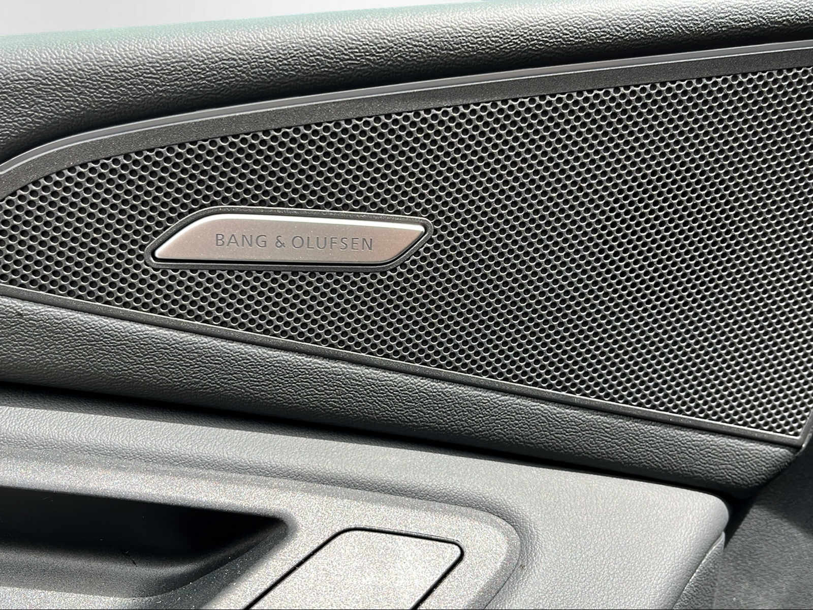 AUDI Q6 e-tron quattro-image-13