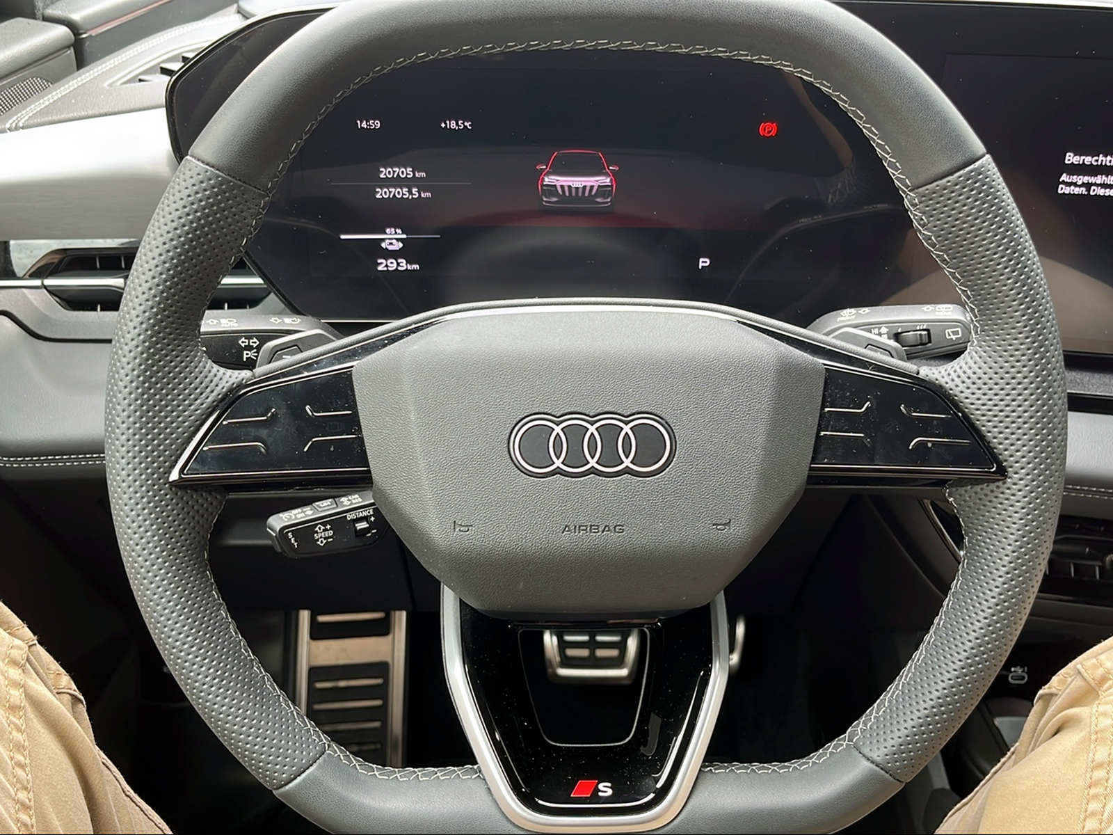 AUDI Q6 e-tron quattro-image-11