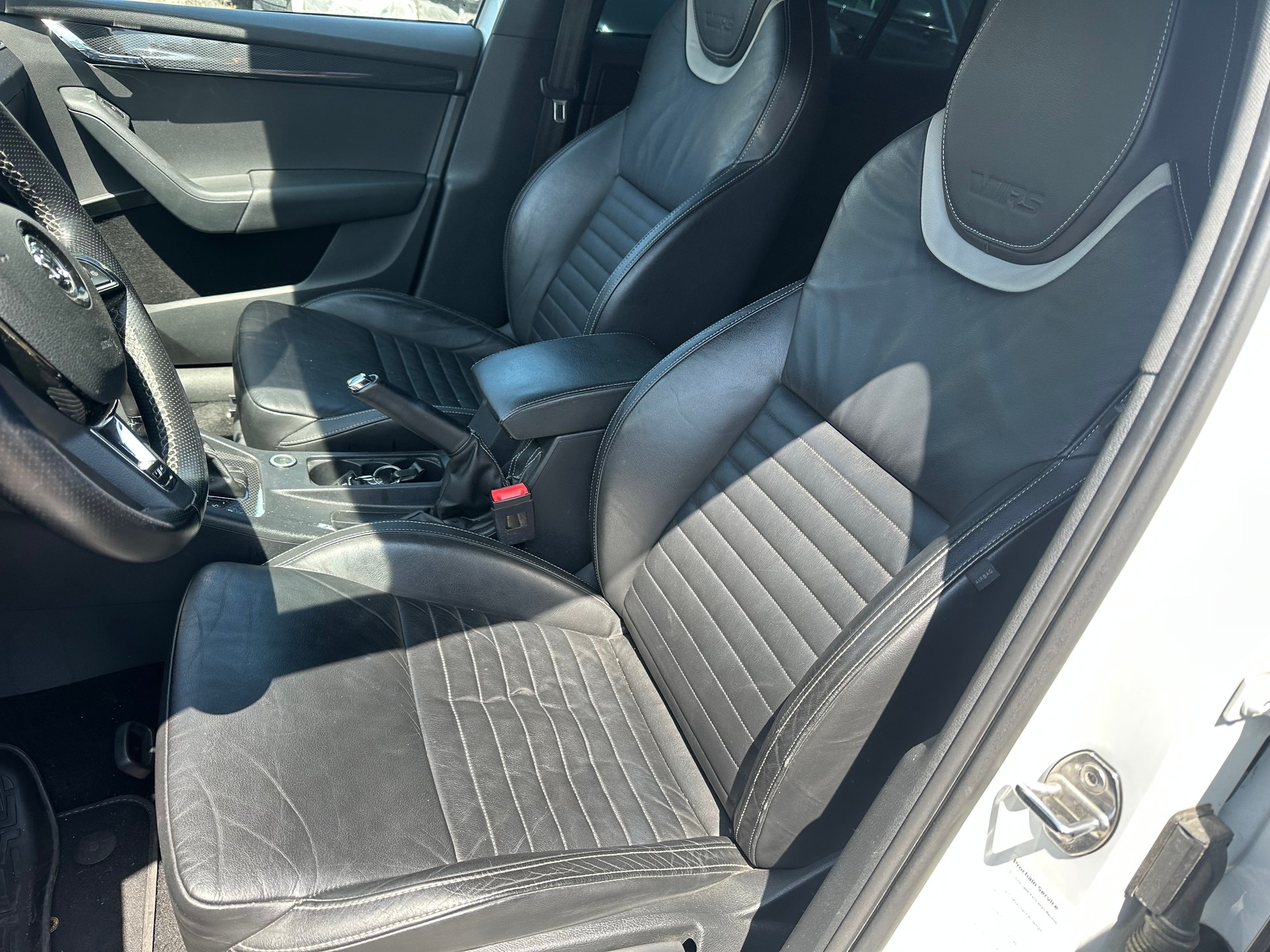 SKODA Octavia Combi 2.0 TSI RS DSG-image-3