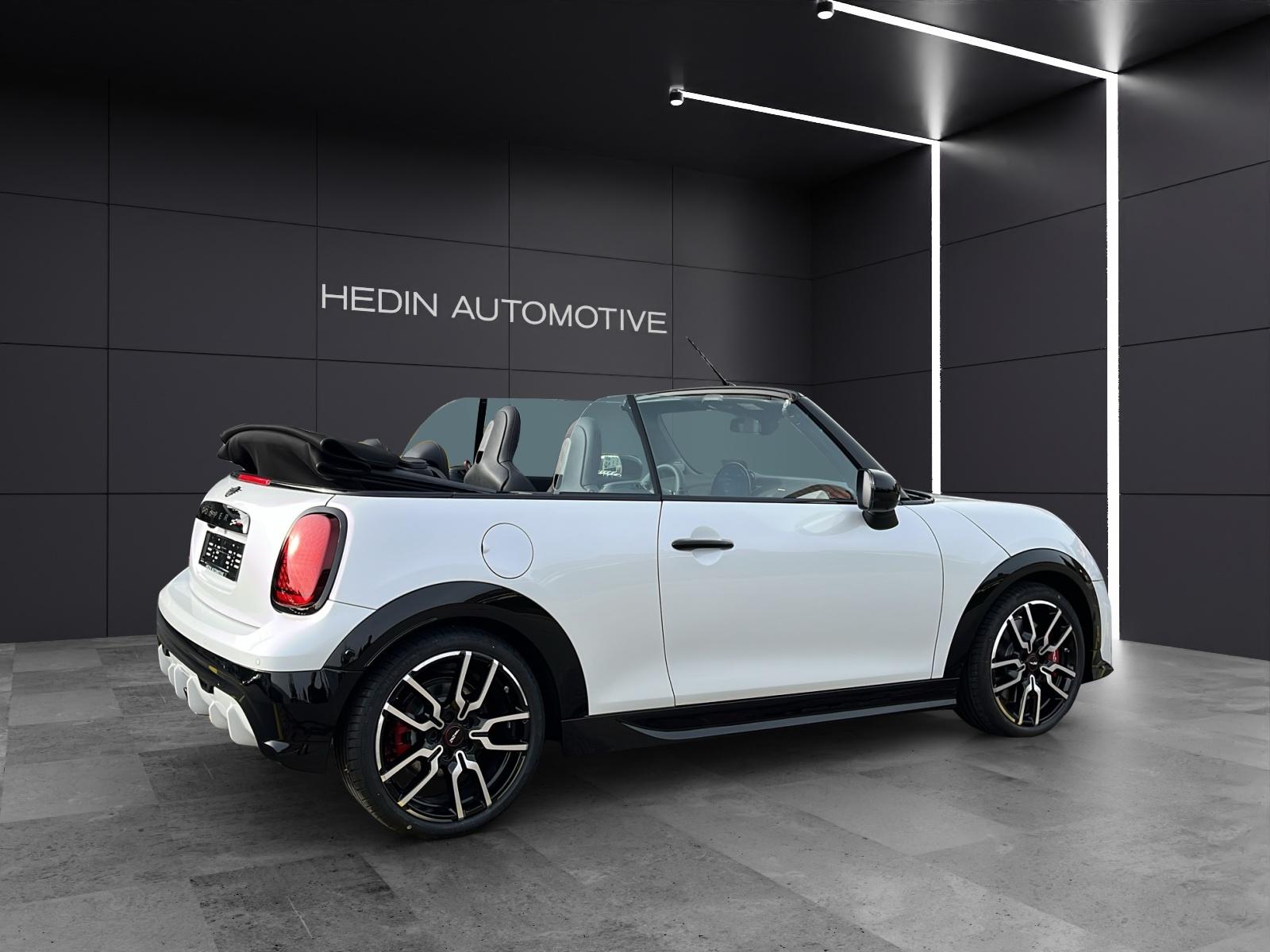 MINI Cabrio F67 2.0i John Cooper Works-image-15