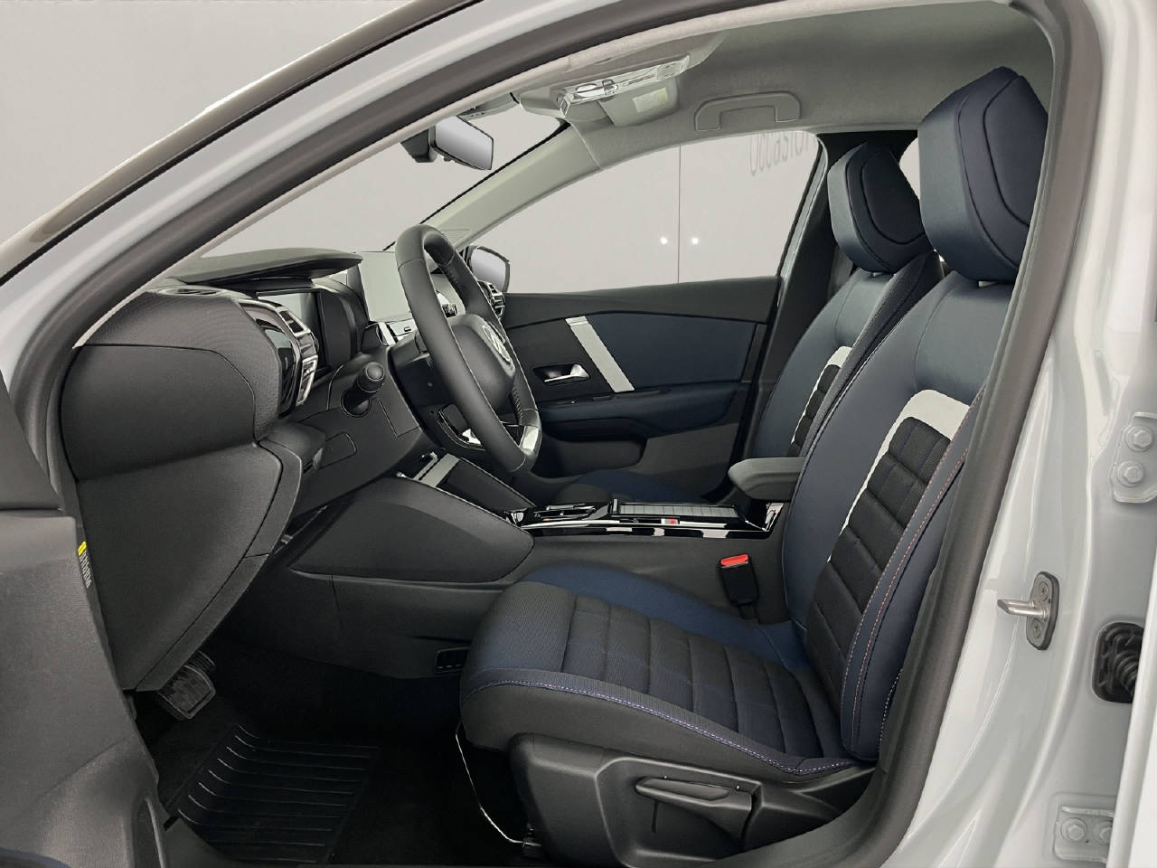 CITROEN C4 1.2 Hybrid Collection-image-6