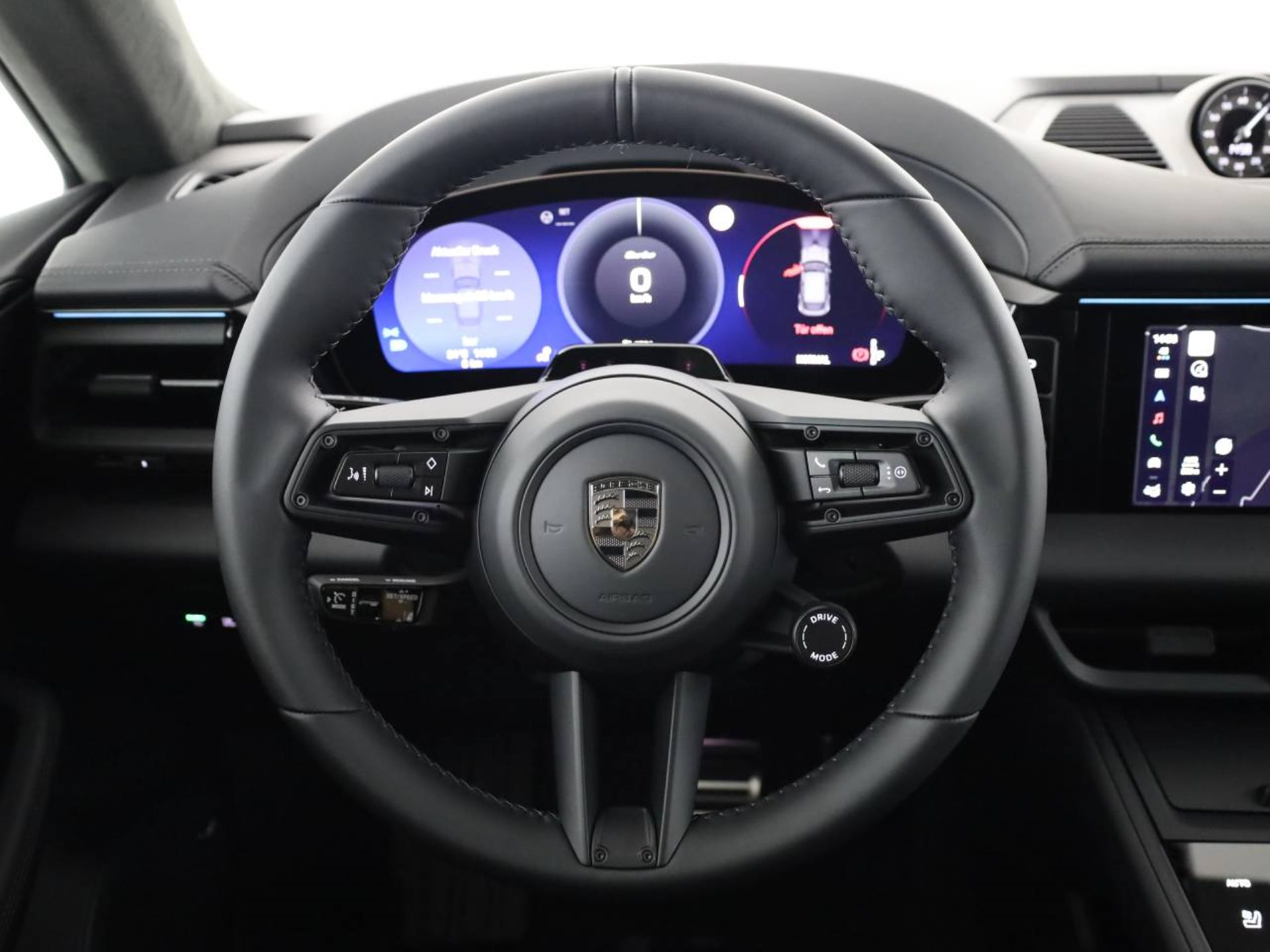 PORSCHE Macan Turbo-image-3