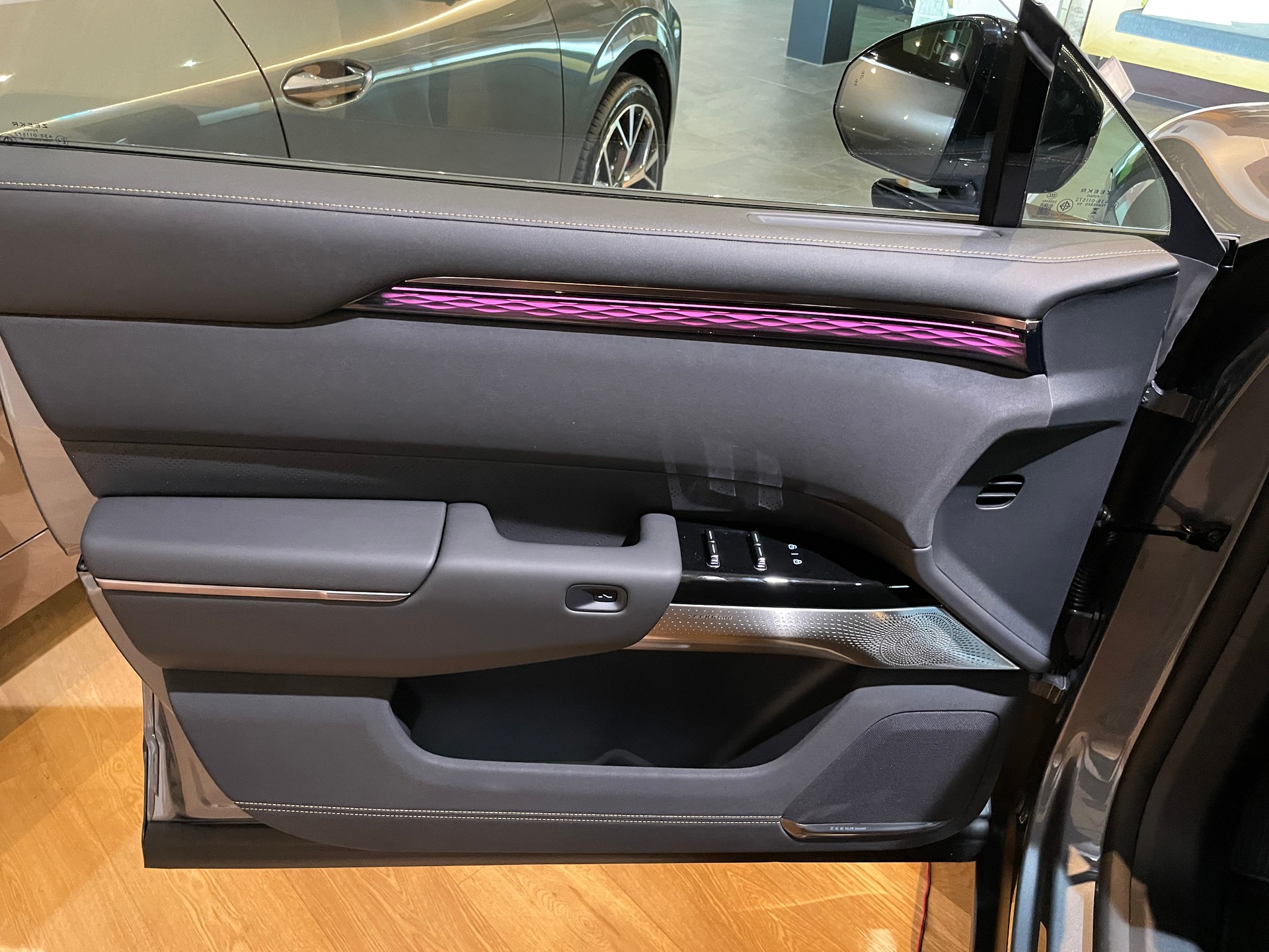 ZEEKR 7X 100kWh Privilege AWD mit Comfort und Cockpitpaket, Modell 2026-image-8