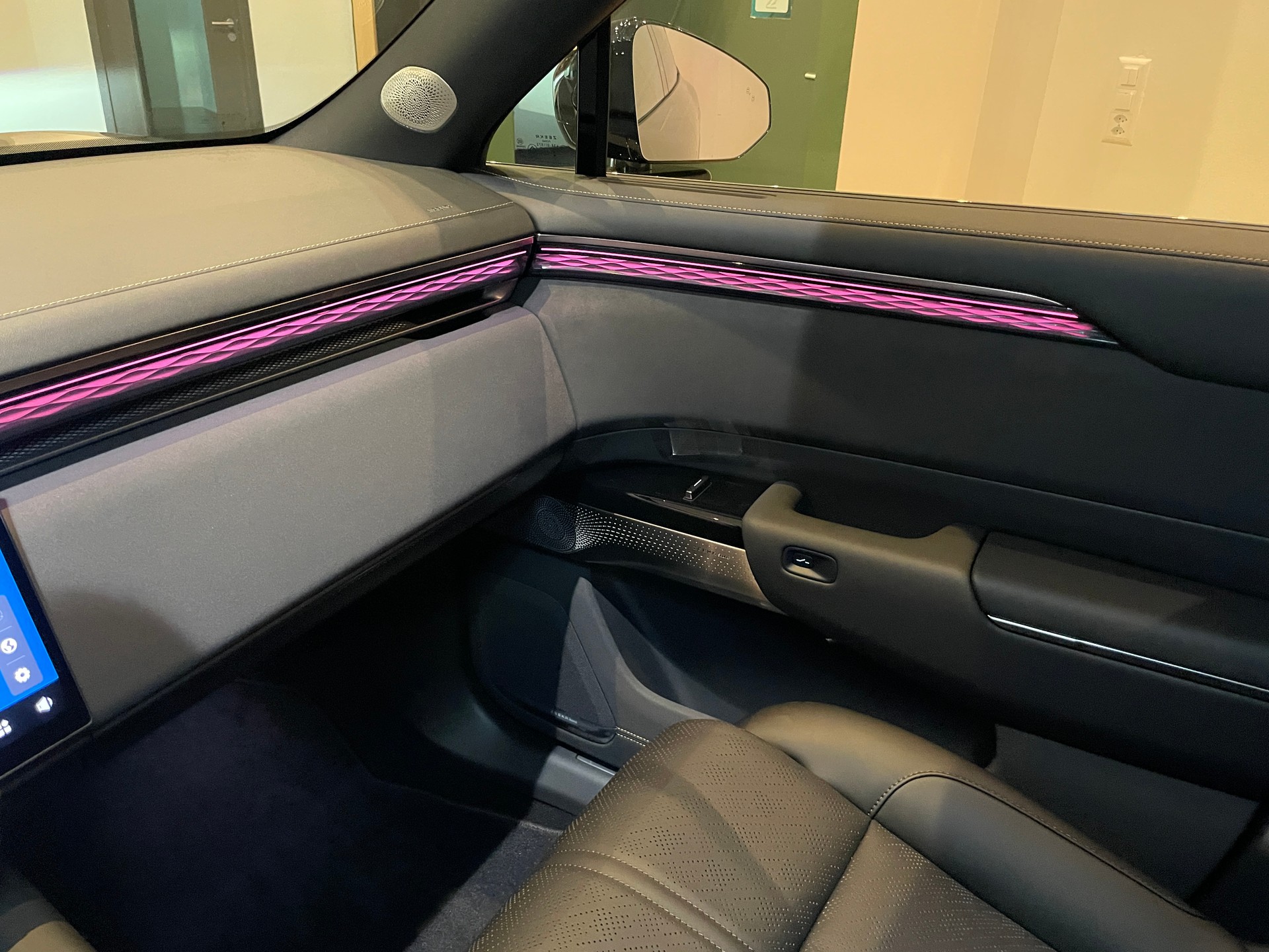 ZEEKR 7X 100kWh Privilege AWD mit Comfort und Cockpitpaket, Modell 2026-image-23