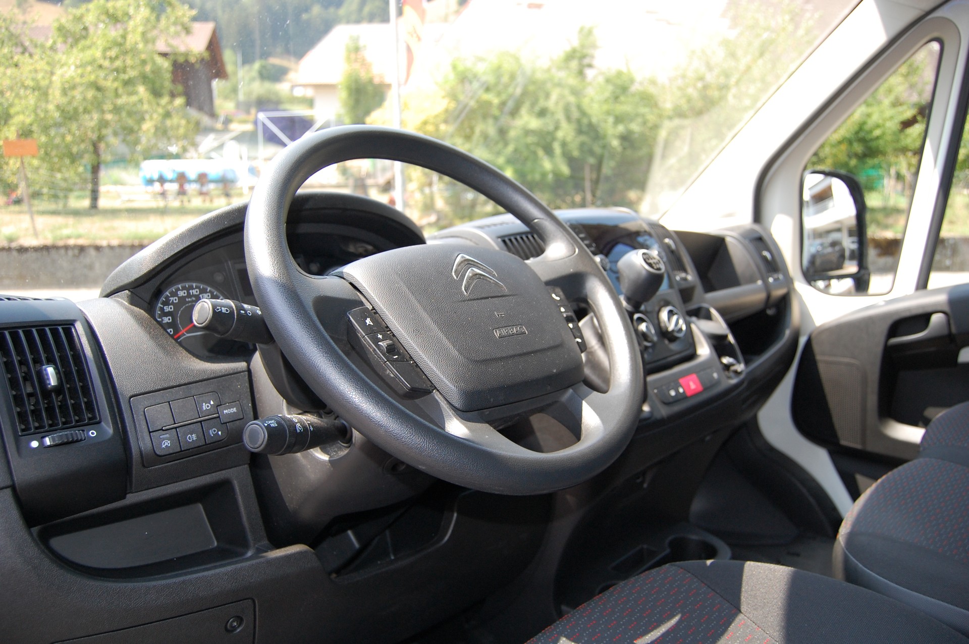 CITROEN Jumper 35 2.2 BlueHDi 165 Control L2H2-image-10