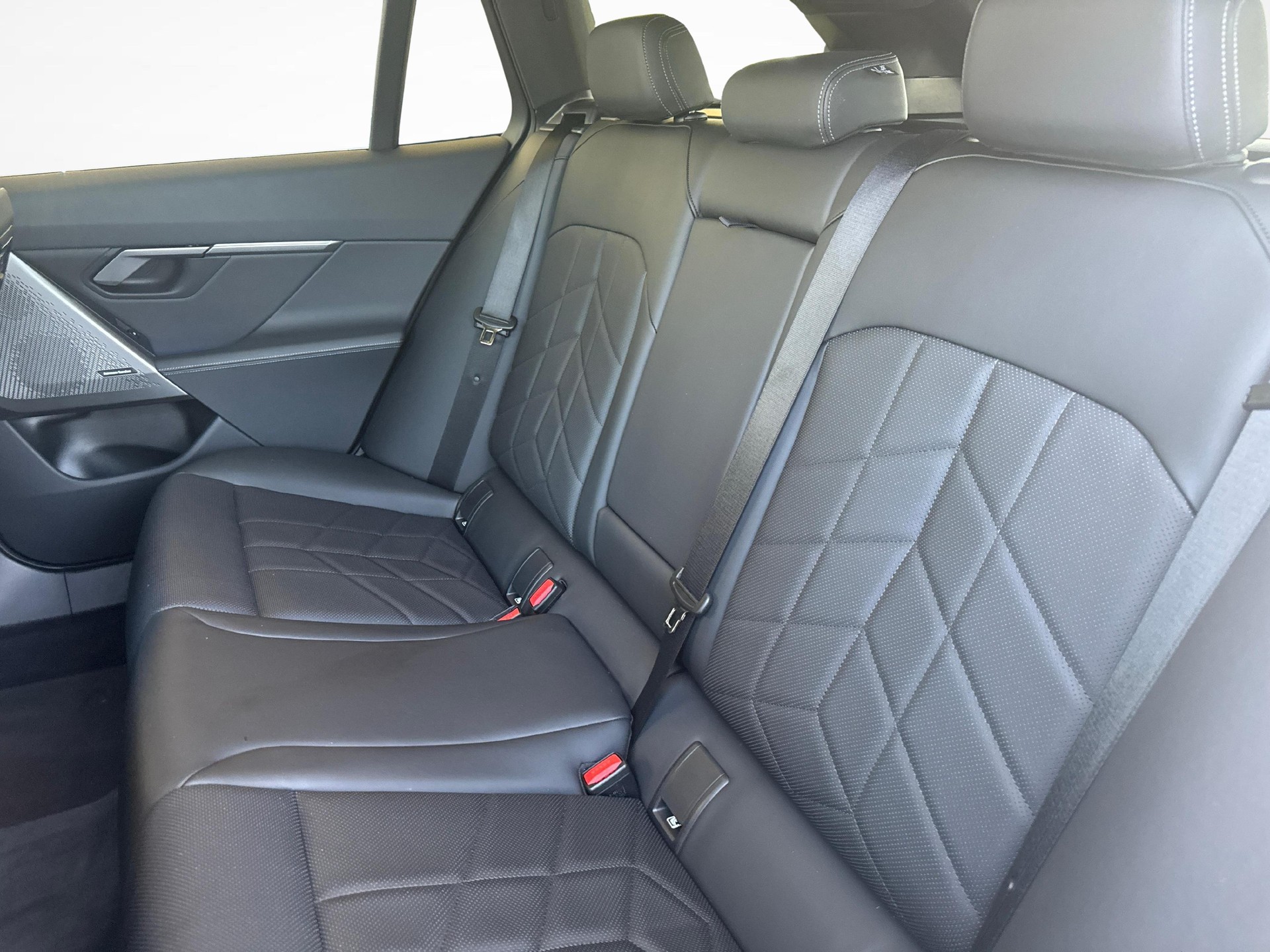 BMW 520d xDrive Touring-image-10