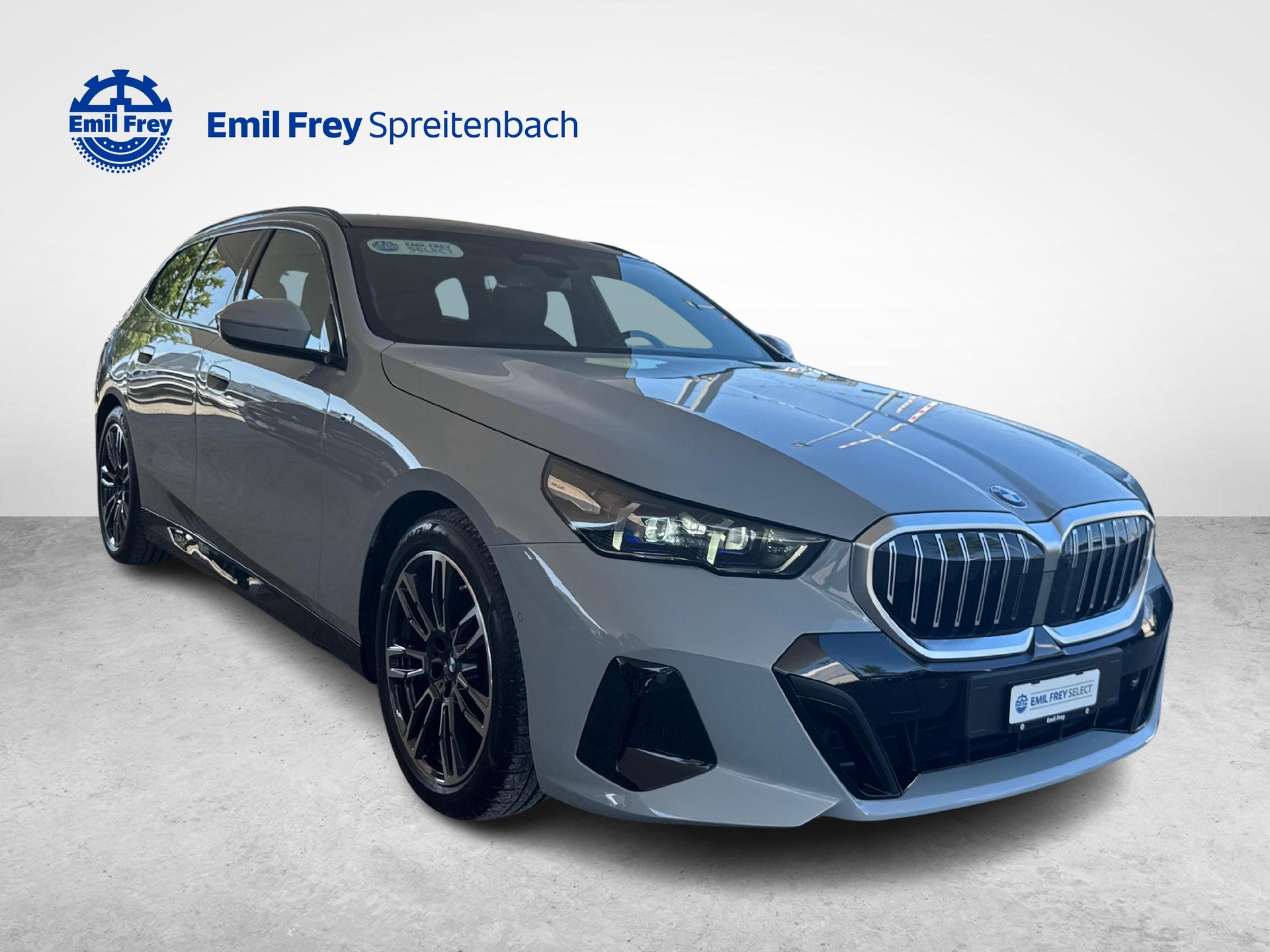 BMW 520d xDrive Touring-image-6