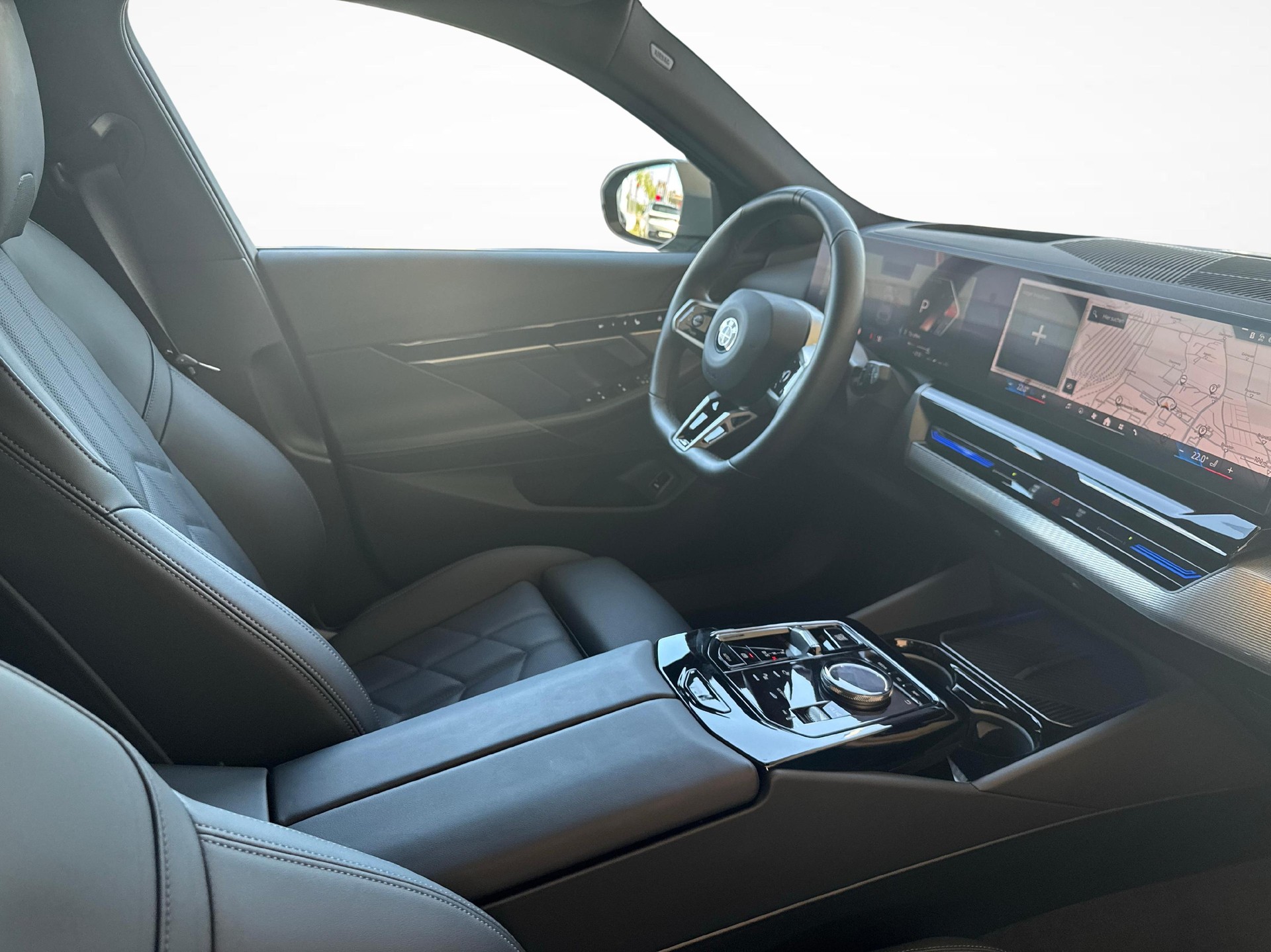 BMW 520d xDrive Touring-image-9