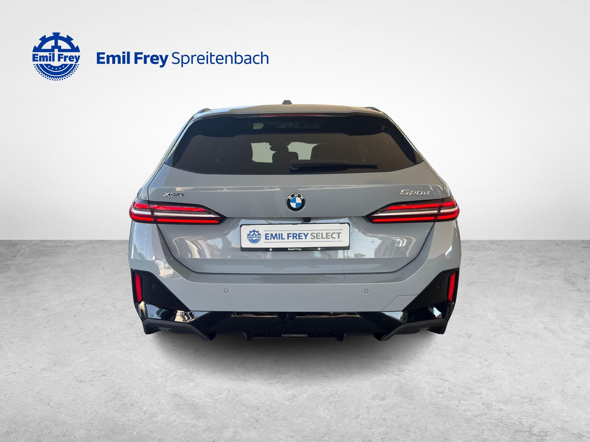 BMW 520d xDrive Touring-image-3