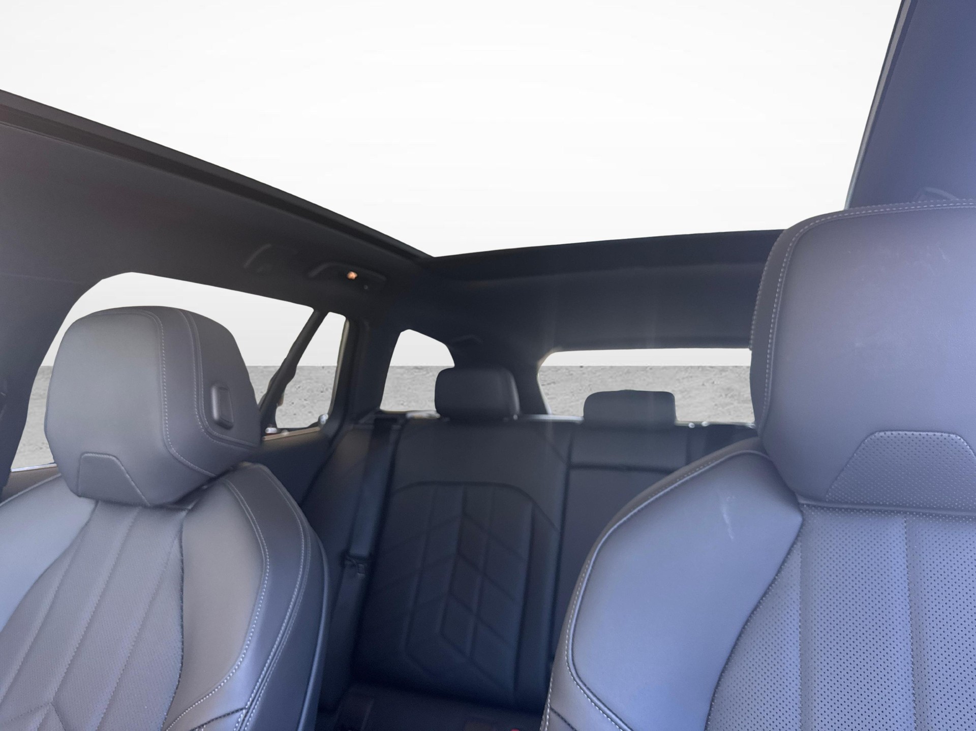 BMW 520d xDrive Touring-image-17