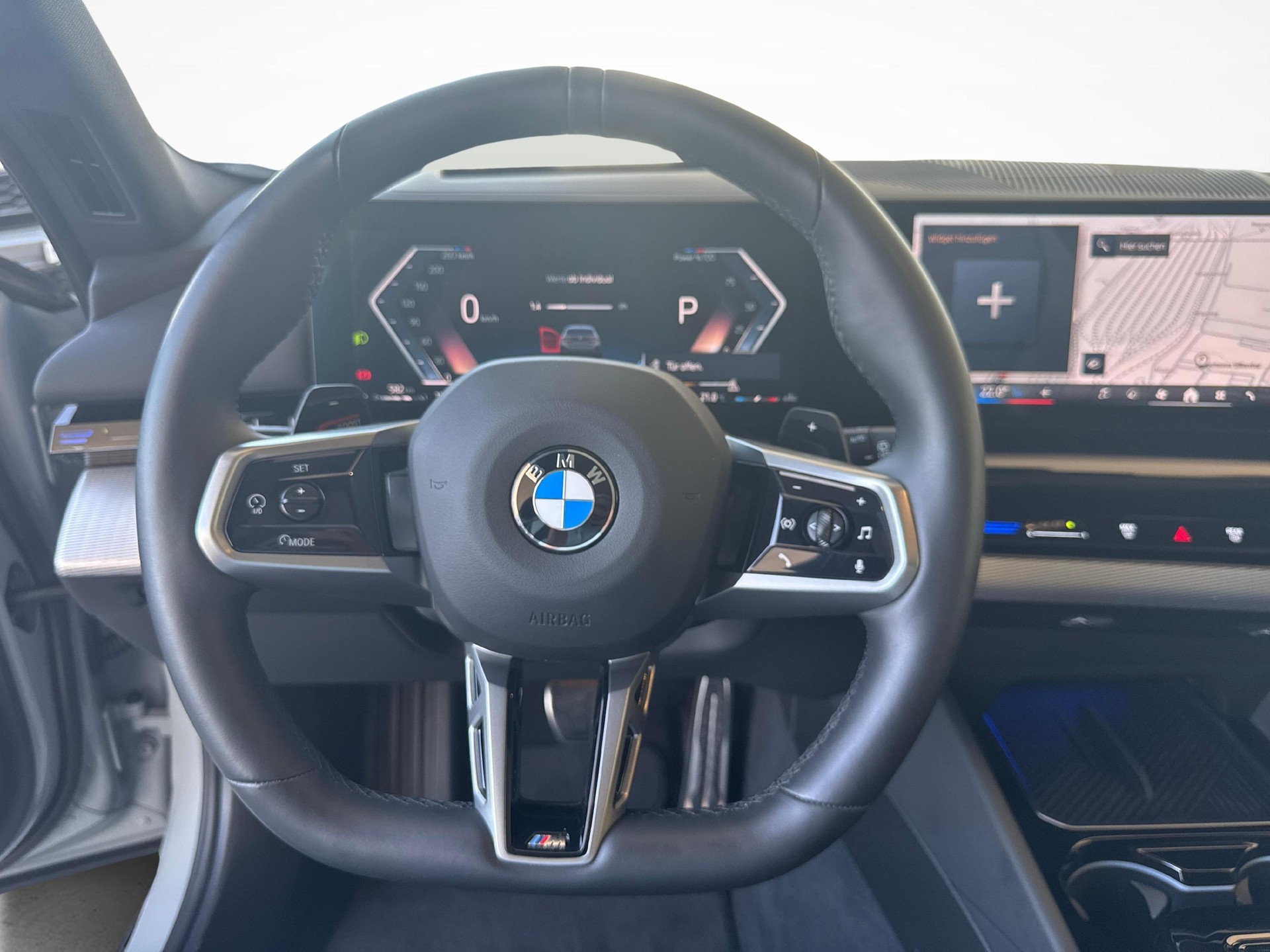 BMW 520d xDrive Touring-image-13