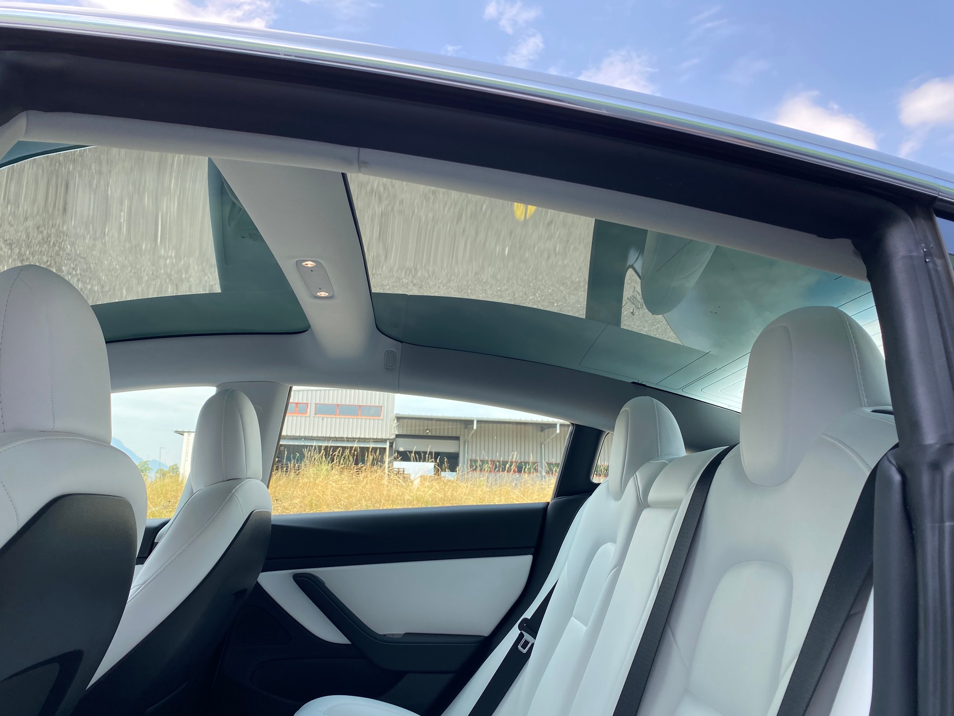 TESLA Model 3 Performance Dual Motor AWD-image-21