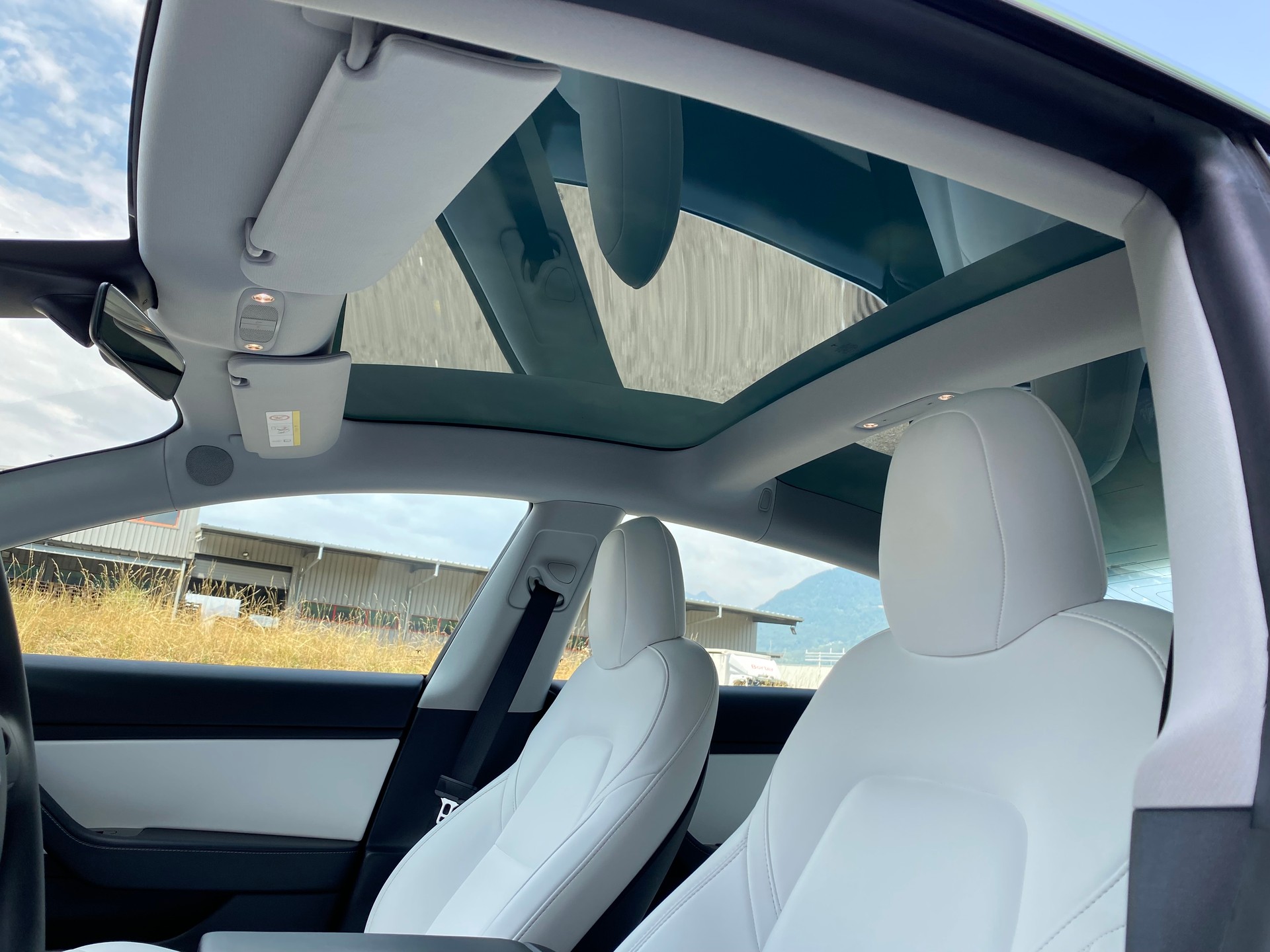 TESLA Model 3 Performance Dual Motor AWD-image-18