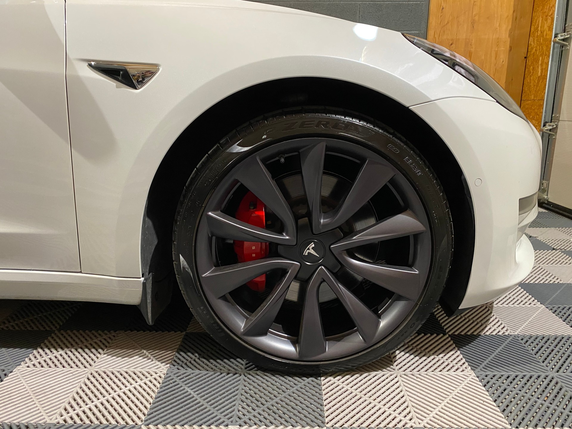 TESLA Model 3 Performance Dual Motor AWD-image-7