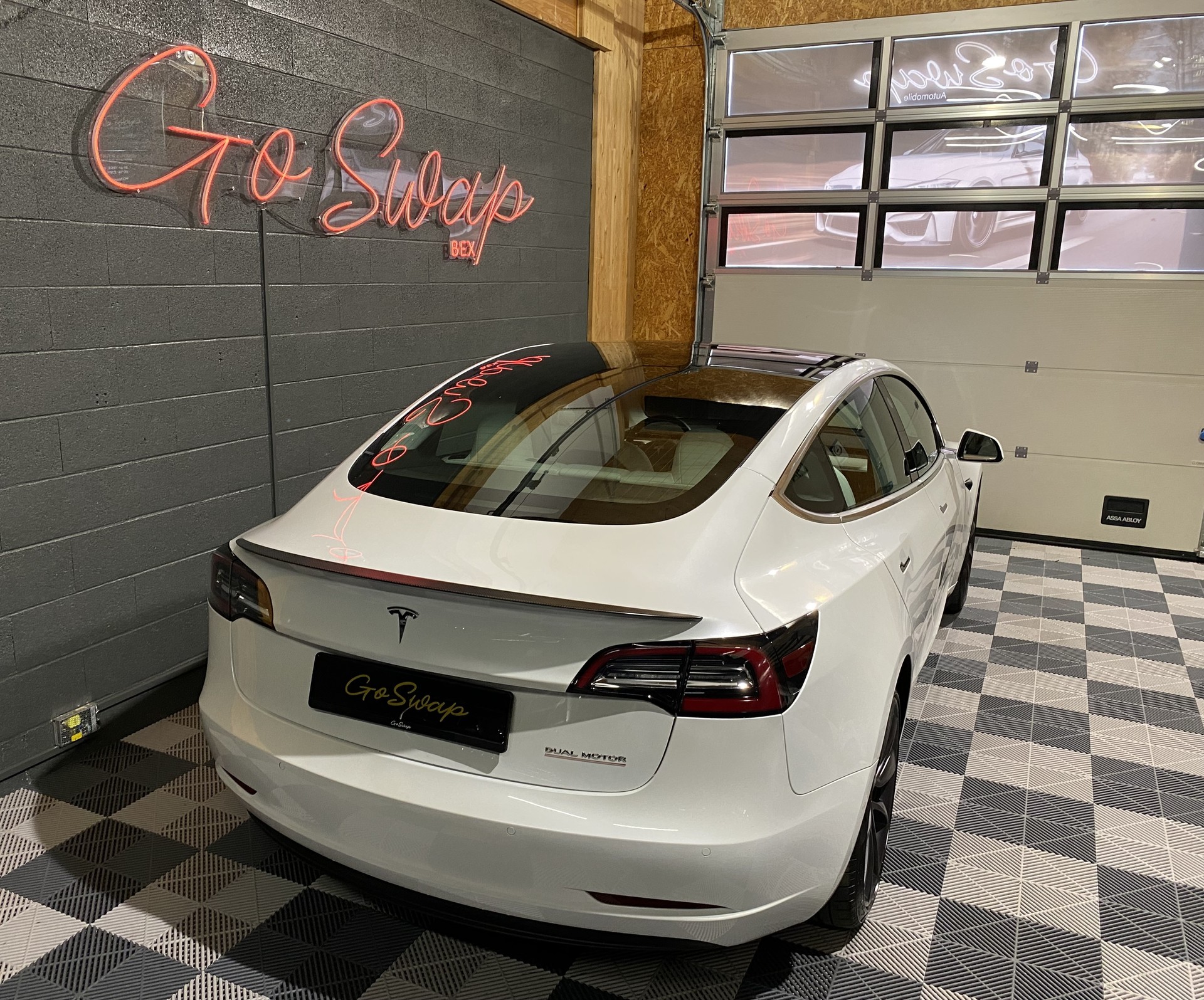TESLA Model 3 Performance Dual Motor AWD-image-4