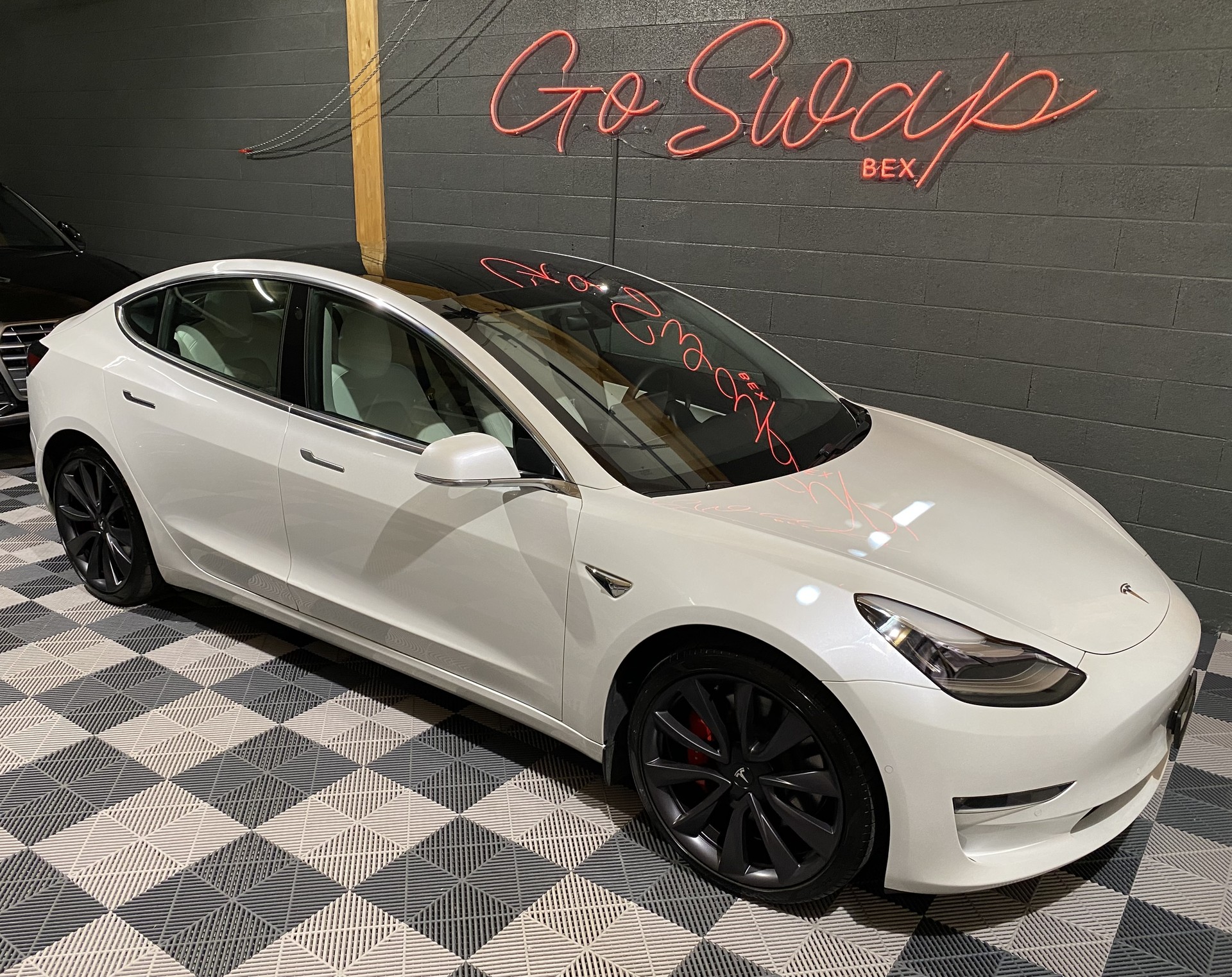 TESLA Model 3 Performance Dual Motor AWD-image-1