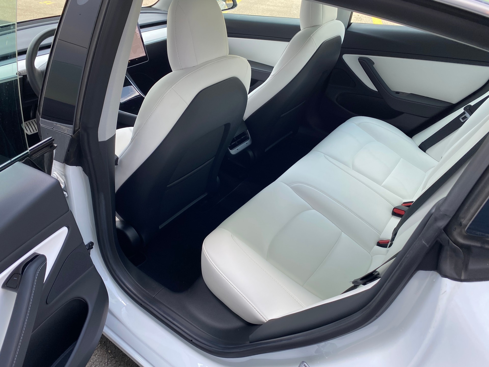 TESLA Model 3 Performance Dual Motor AWD-image-19