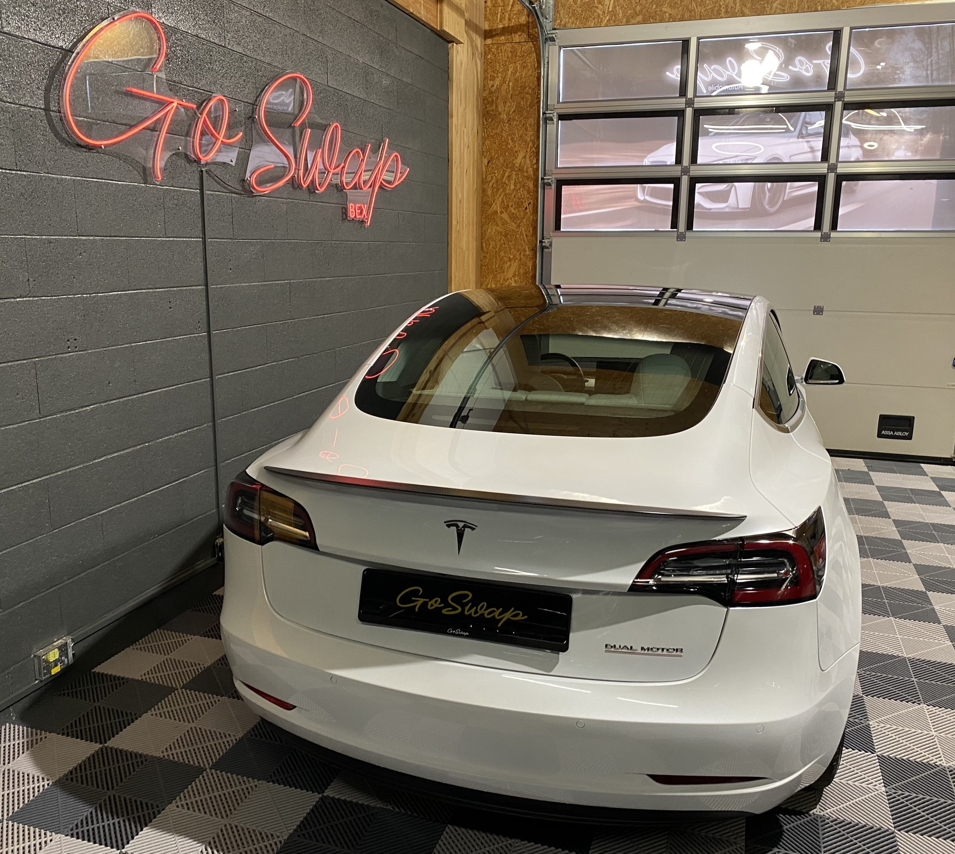 TESLA Model 3 Performance Dual Motor AWD-image-5