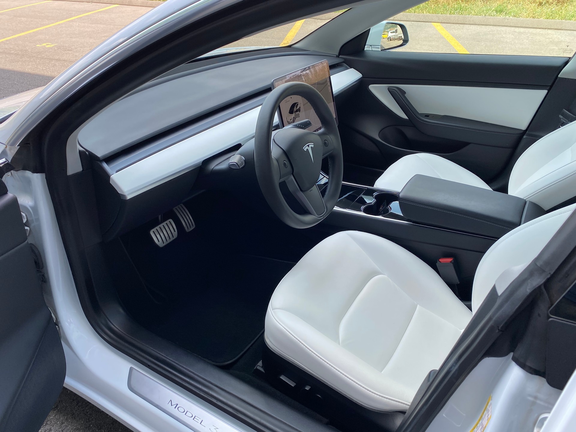 TESLA Model 3 Performance Dual Motor AWD-image-15
