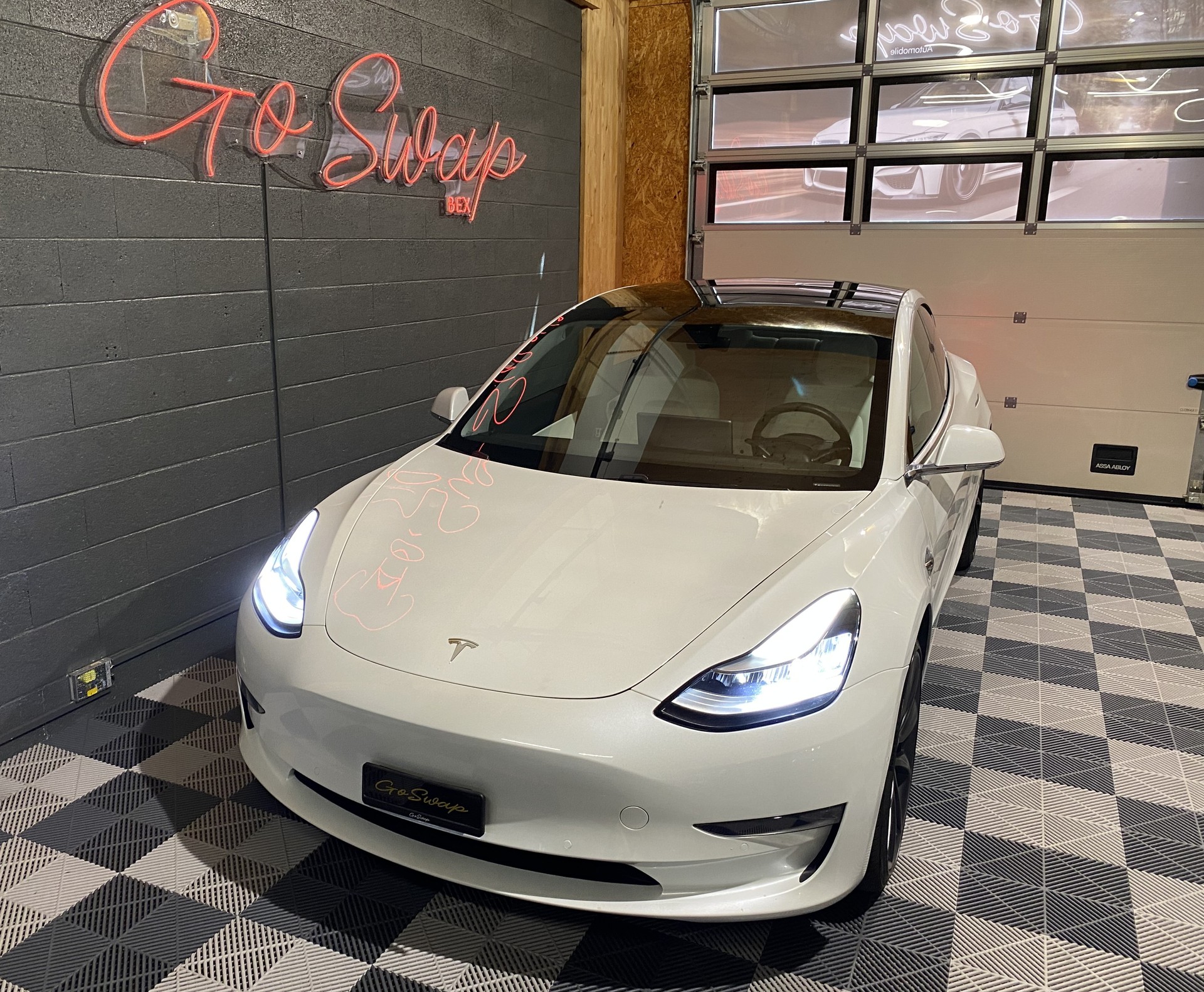 TESLA Model 3 Performance Dual Motor AWD-image-10