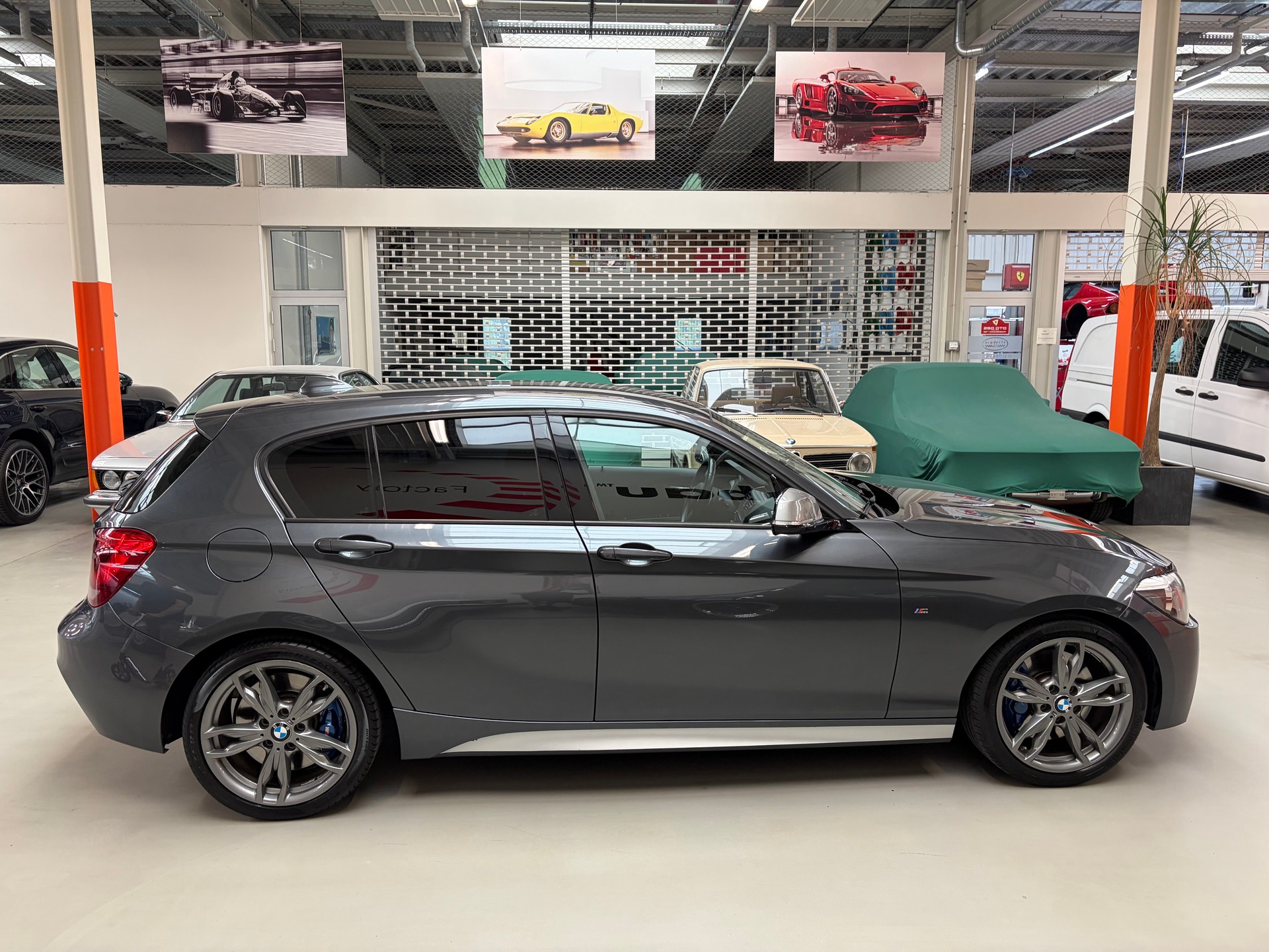 BMW M135i xDrive Steptronic-image-5