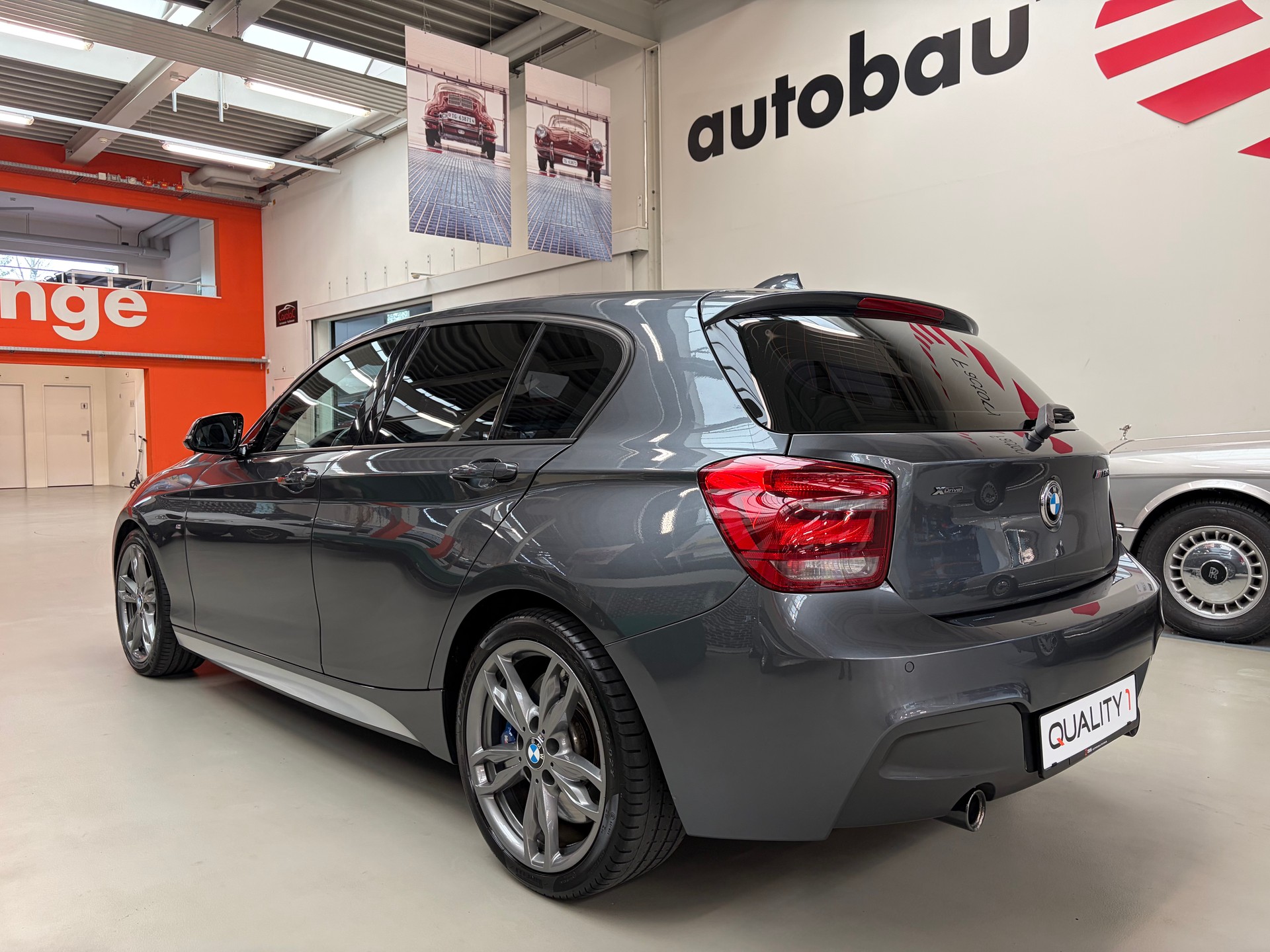BMW M135i xDrive Steptronic-image-2