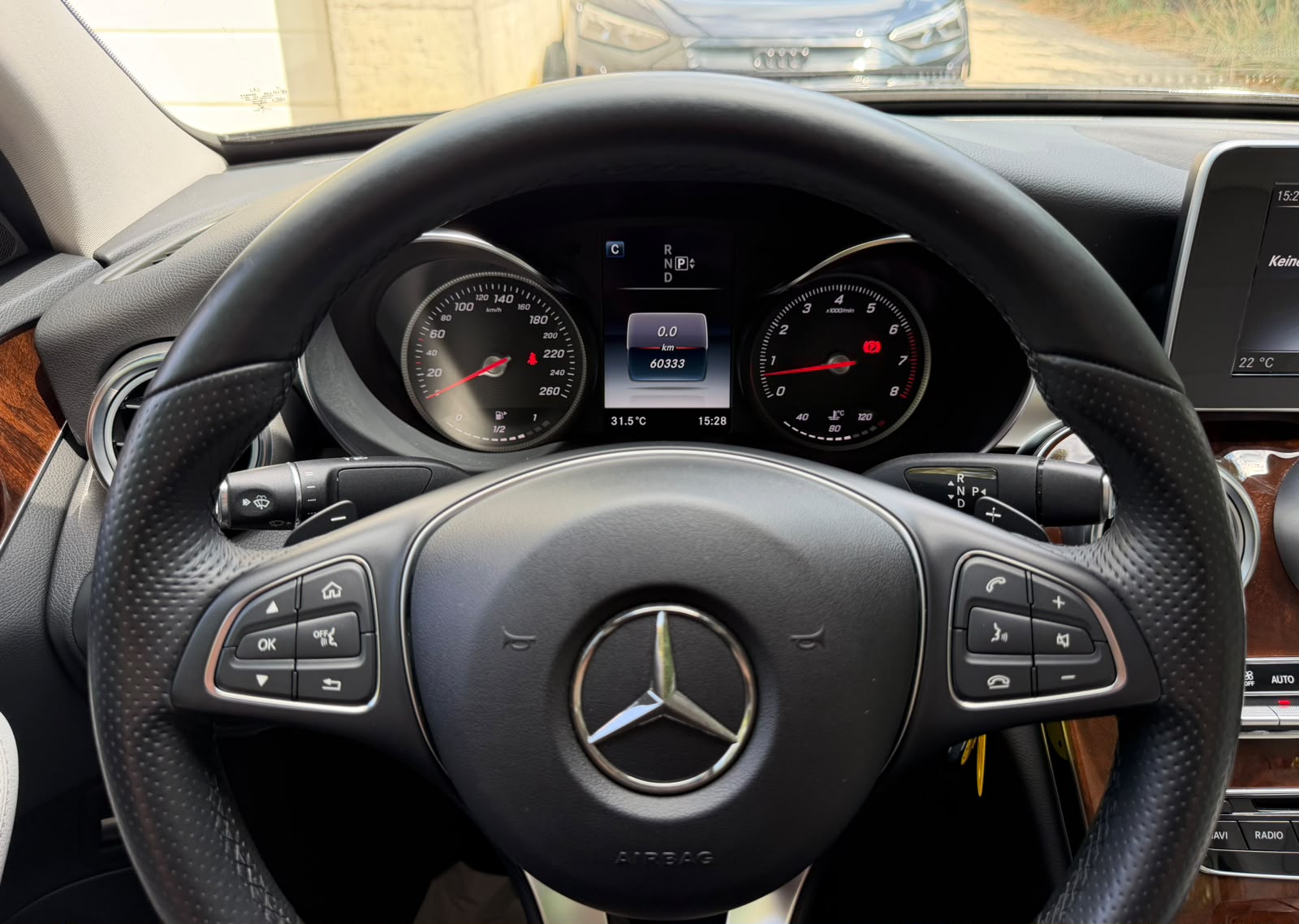MERCEDES-BENZ C 200 Swiss Star Edition Avantgarde 7G-Tronic-image-24