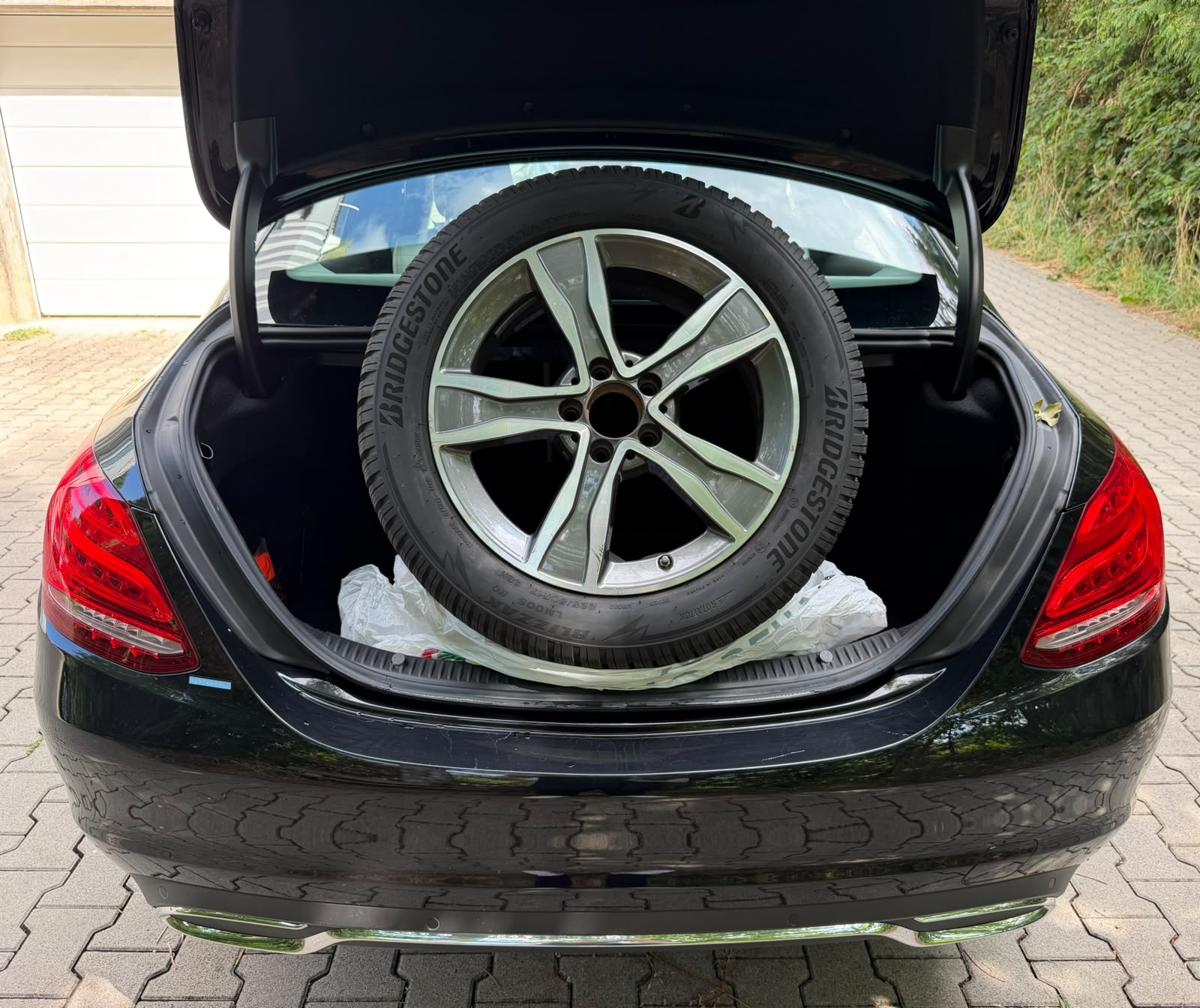 MERCEDES-BENZ C 200 Swiss Star Edition Avantgarde 7G-Tronic-image-15