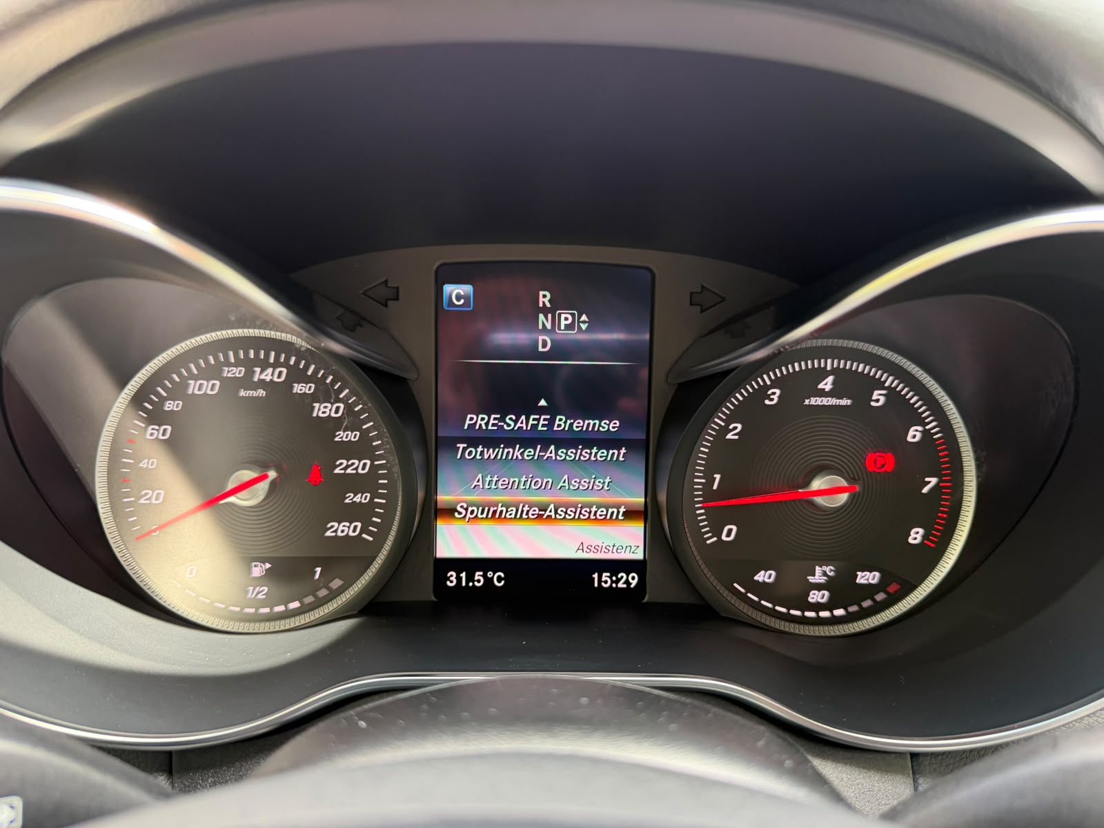 MERCEDES-BENZ C 200 Swiss Star Edition Avantgarde 7G-Tronic-image-26