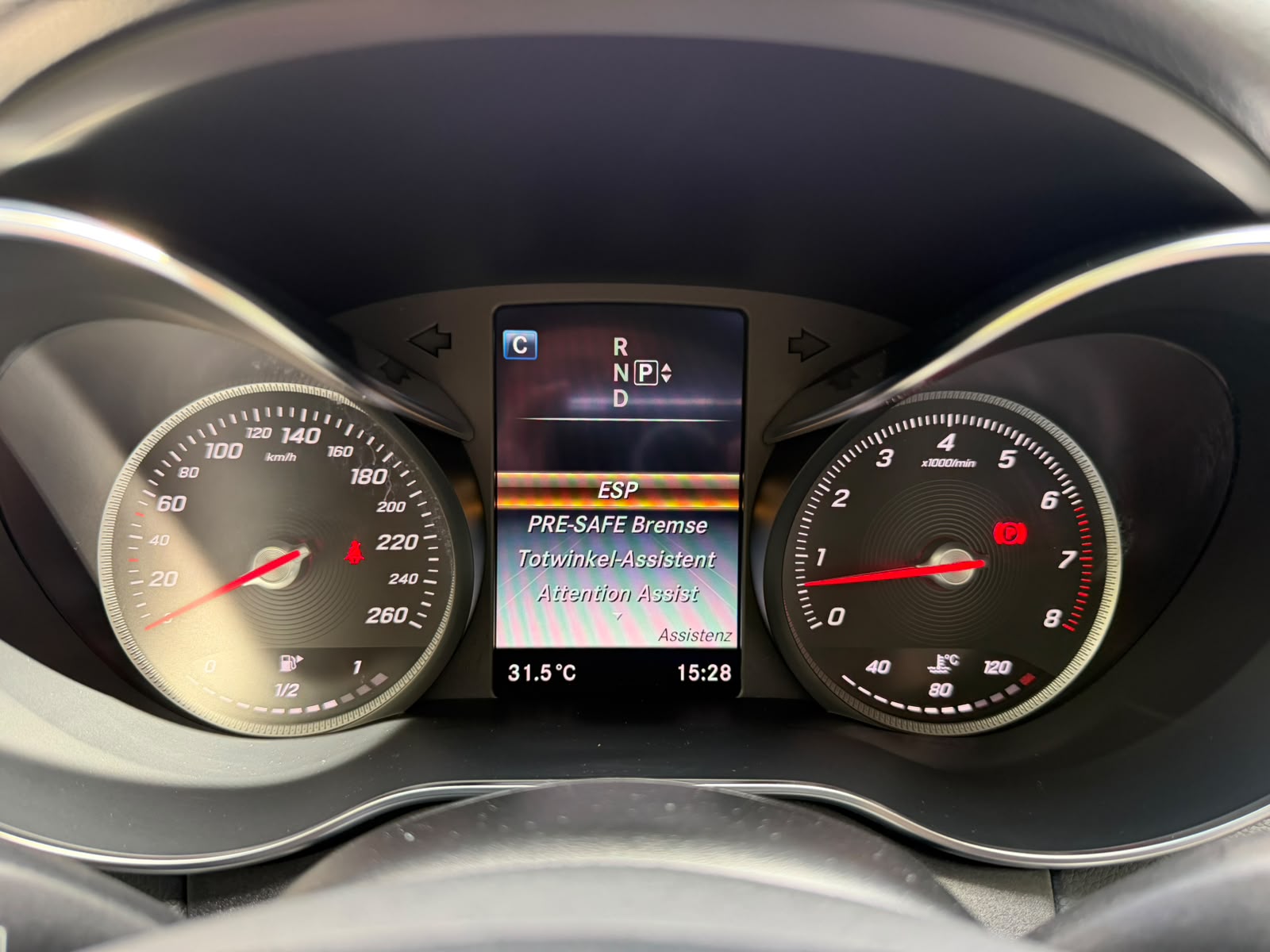MERCEDES-BENZ C 200 Swiss Star Edition Avantgarde 7G-Tronic-image-27