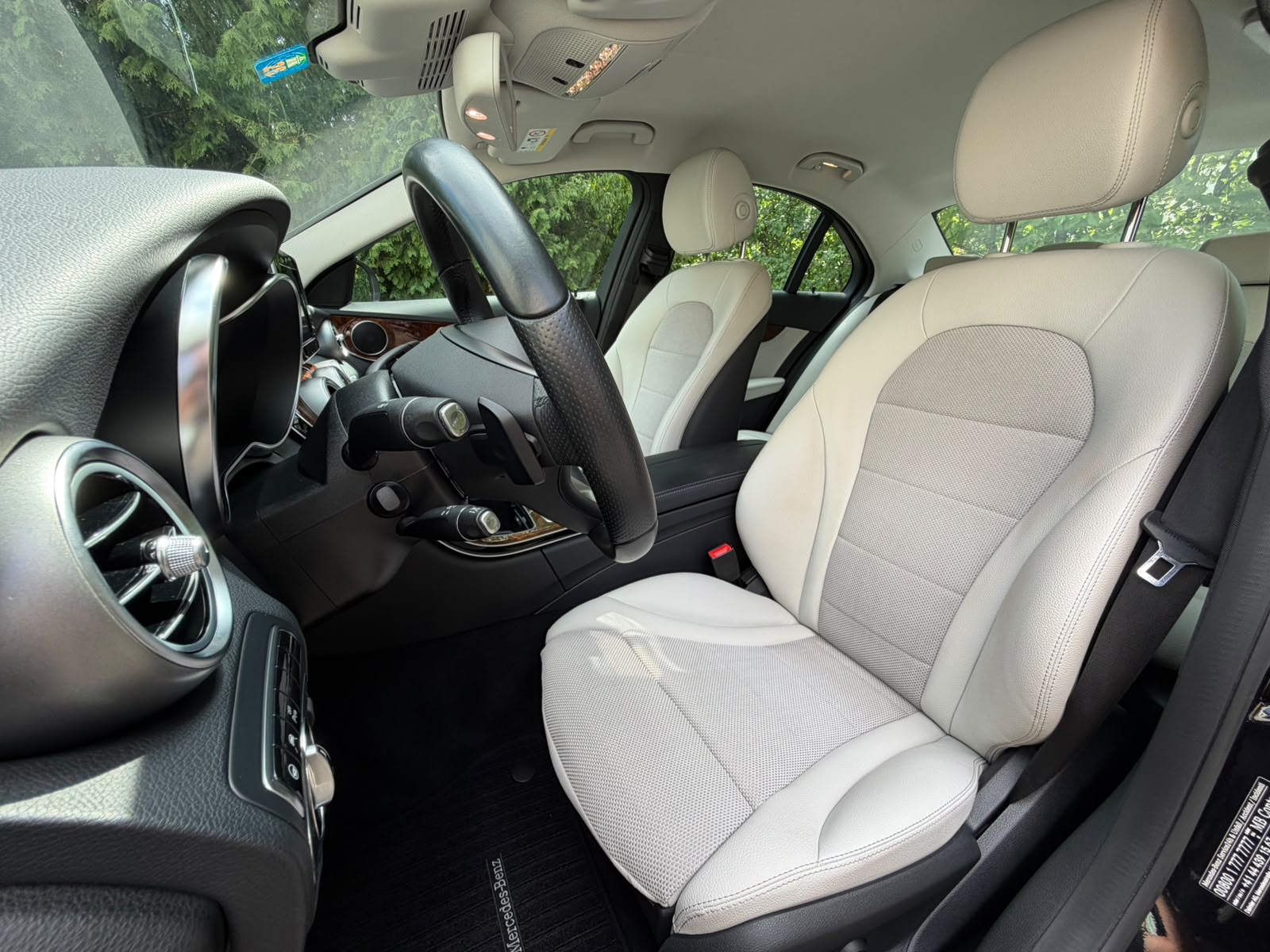 MERCEDES-BENZ C 200 Swiss Star Edition Avantgarde 7G-Tronic-image-13