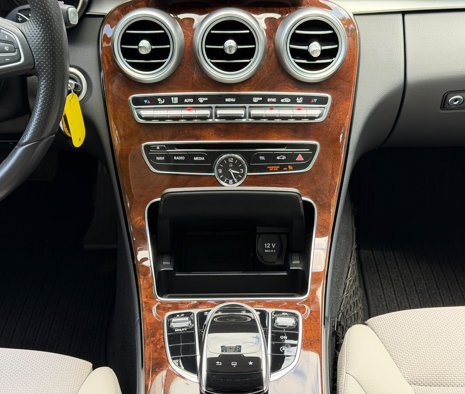 MERCEDES-BENZ C 200 Swiss Star Edition Avantgarde 7G-Tronic-image-23