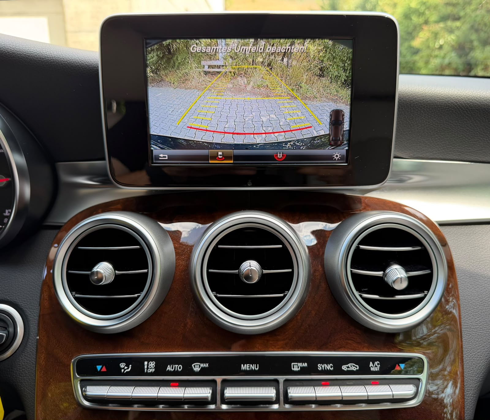 MERCEDES-BENZ C 200 Swiss Star Edition Avantgarde 7G-Tronic-image-22