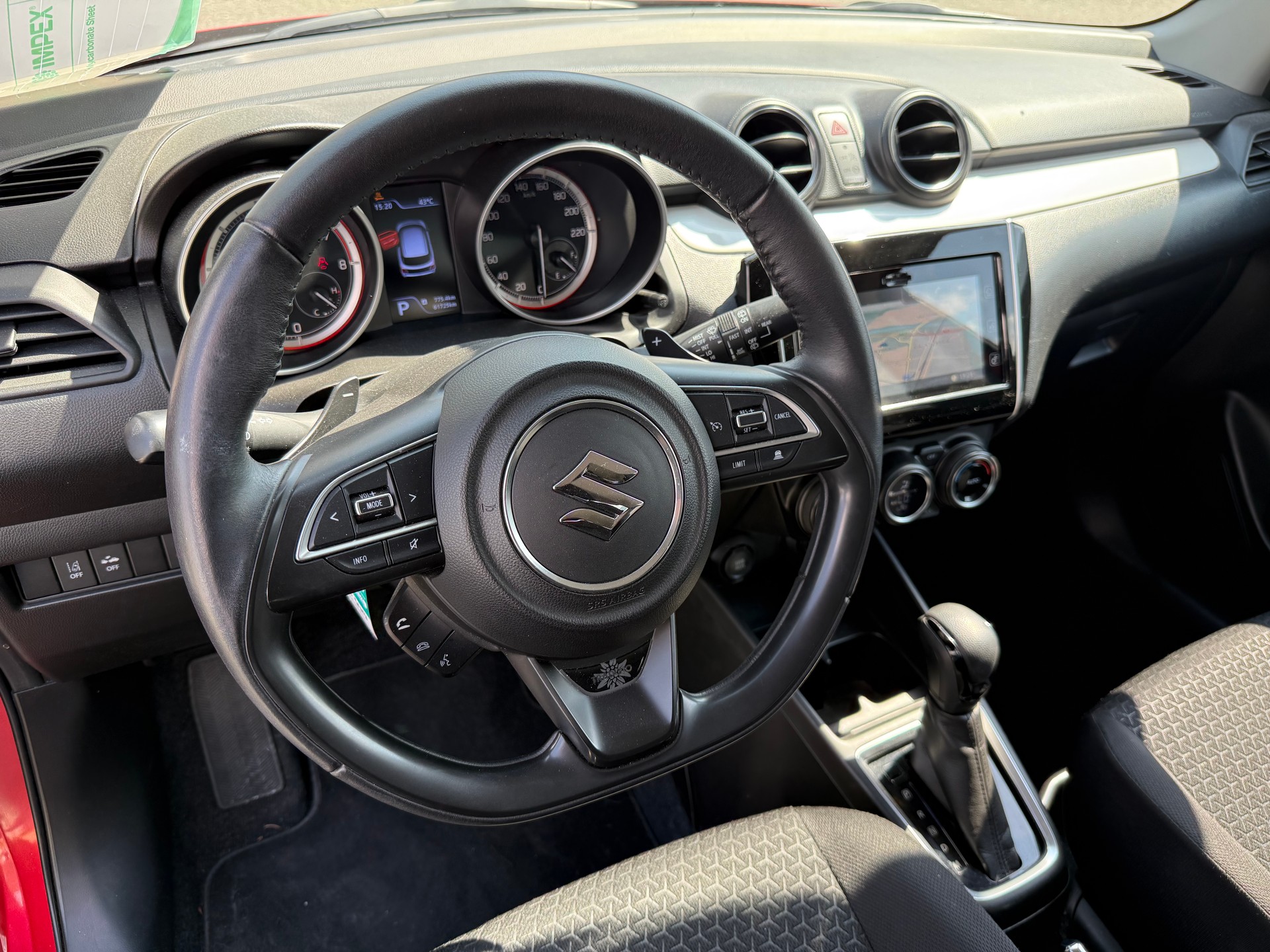 SUZUKI Swift 1.0 12V Tradizio Top Automatic-image-8