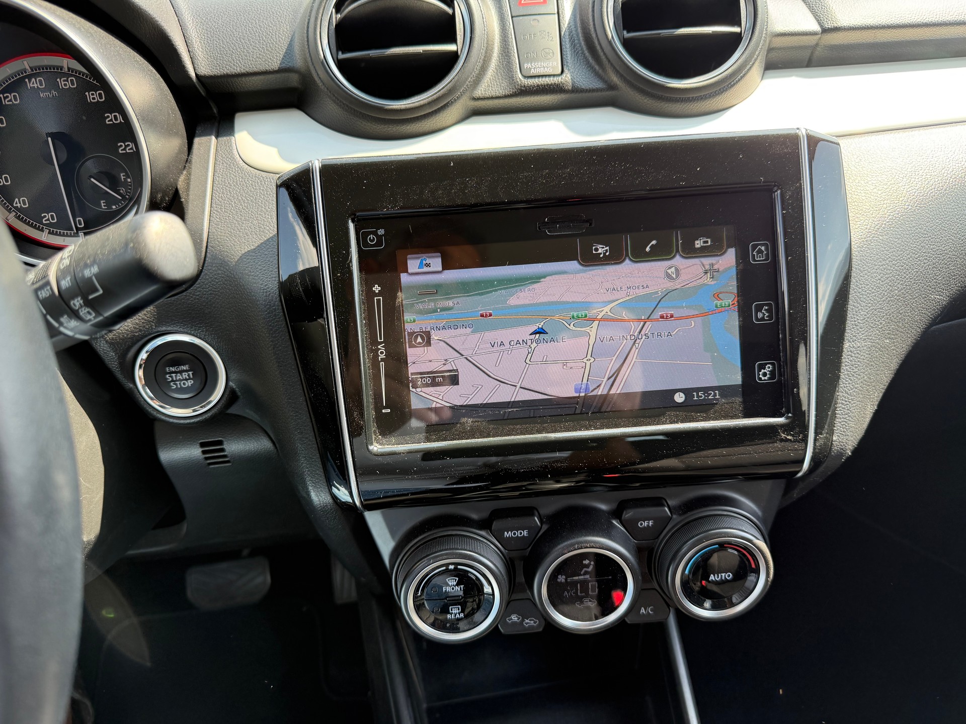 SUZUKI Swift 1.0 12V Tradizio Top Automatic-image-12