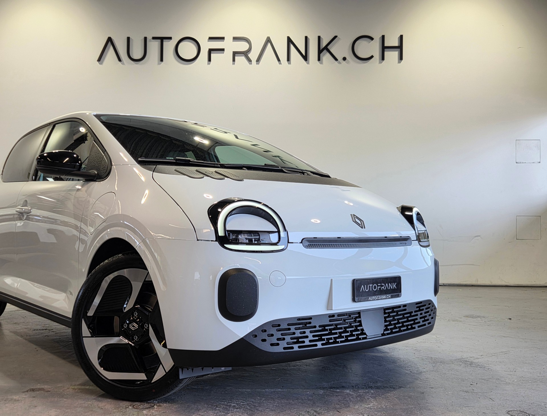 RENAULT Twingo E-Tech Urban Range techno-image-6