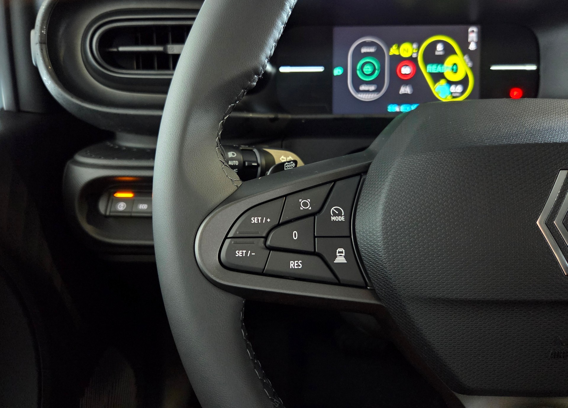 RENAULT Twingo E-Tech Urban Range techno-image-17