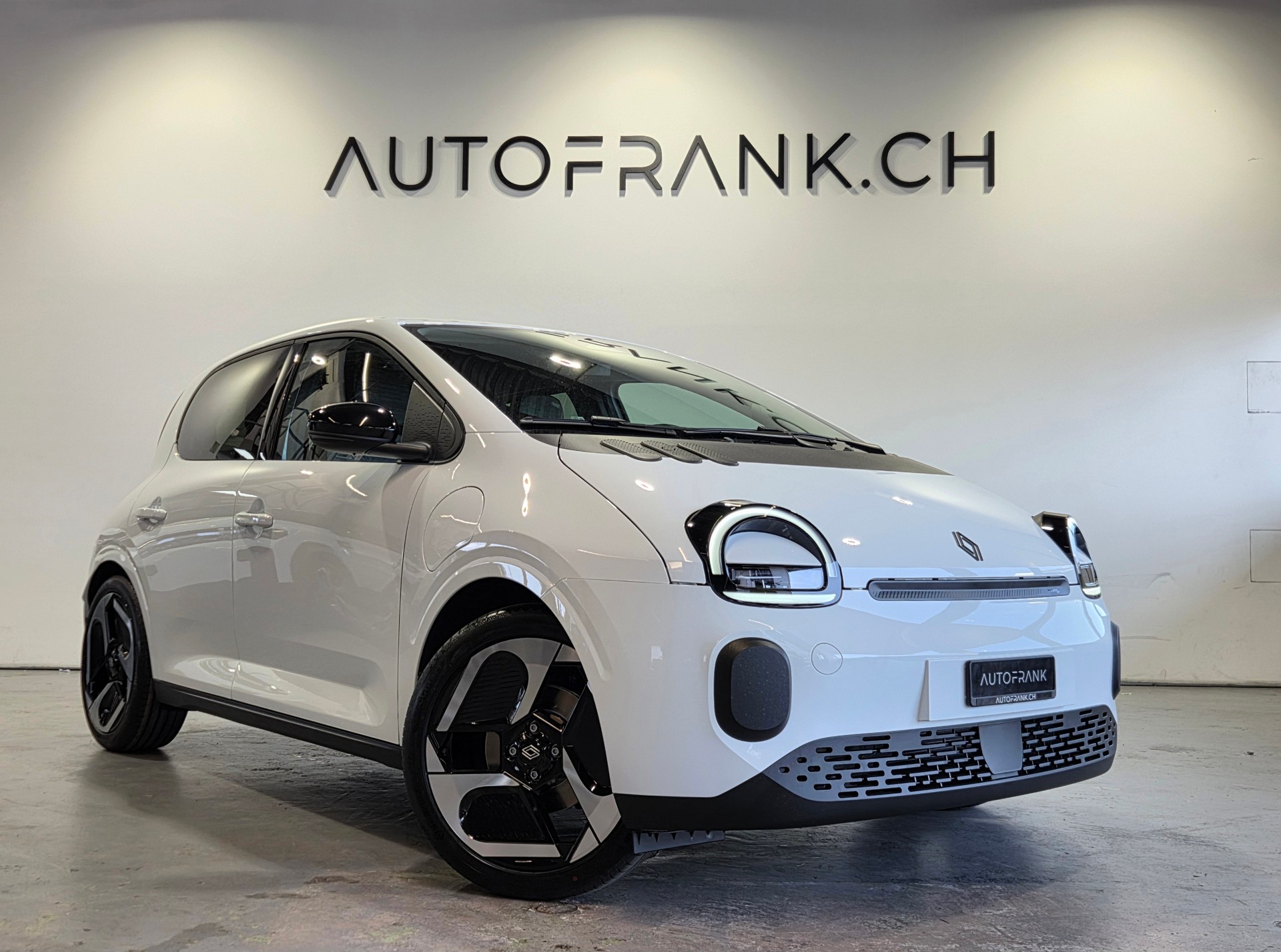 RENAULT Twingo E-Tech Urban Range techno-image-11