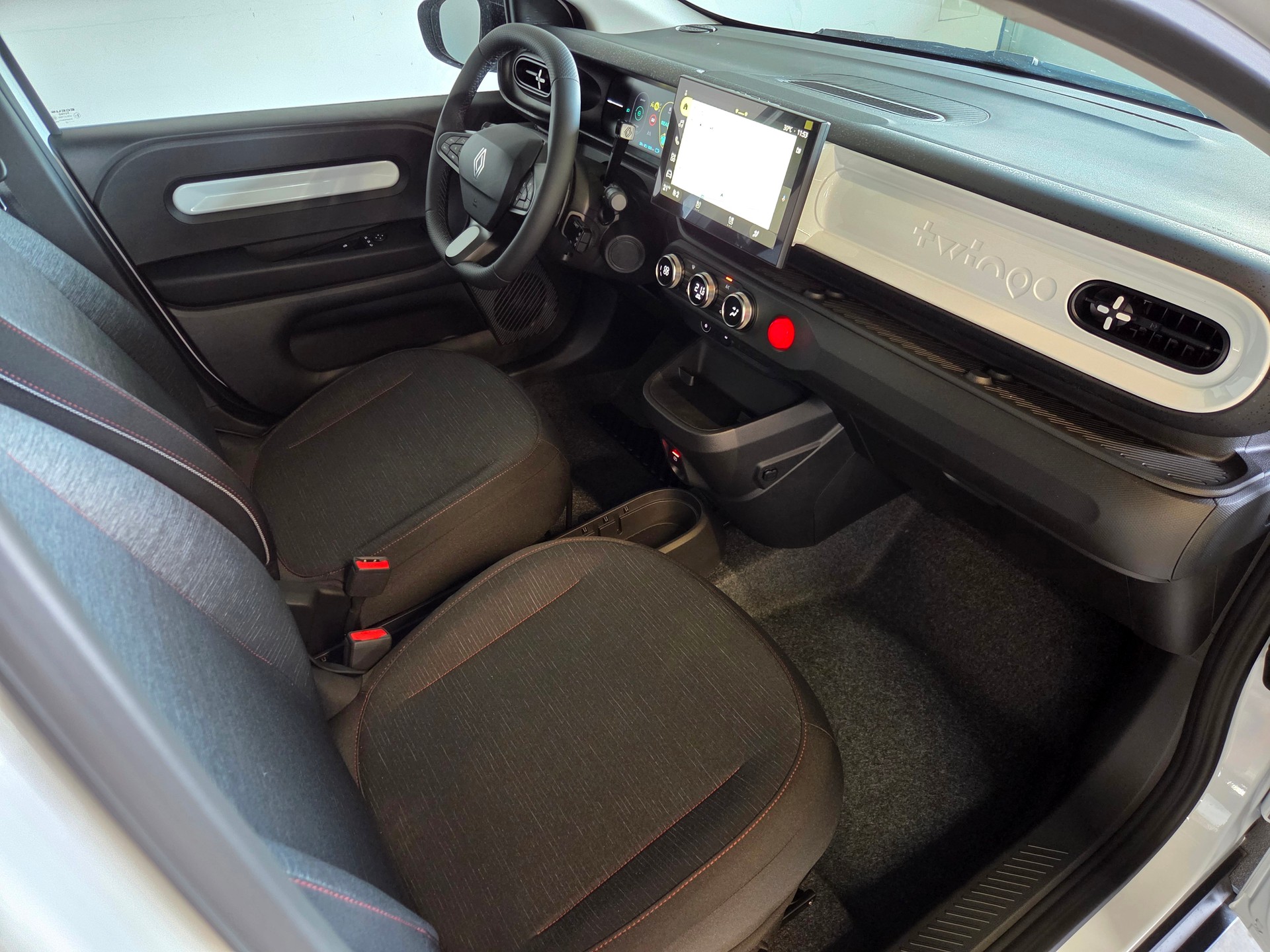 RENAULT Twingo E-Tech Urban Range techno-image-19