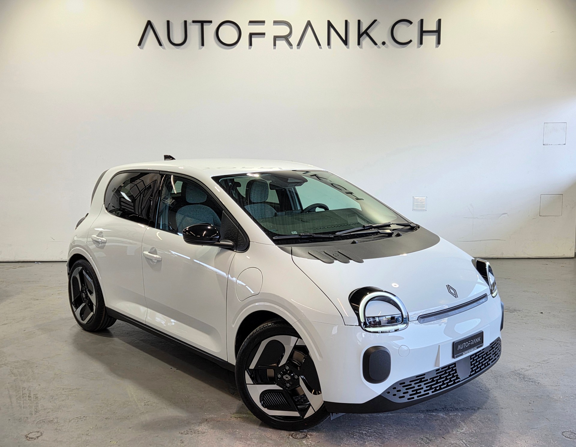 RENAULT Twingo E-Tech Urban Range techno-image-15