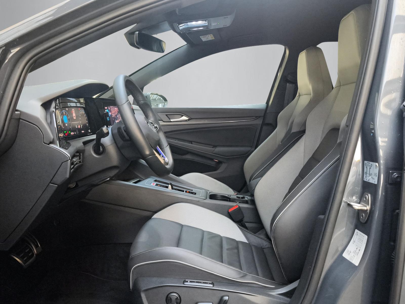VW Golf VIII 1.4 TSI PHEV GTE DSG-image-4