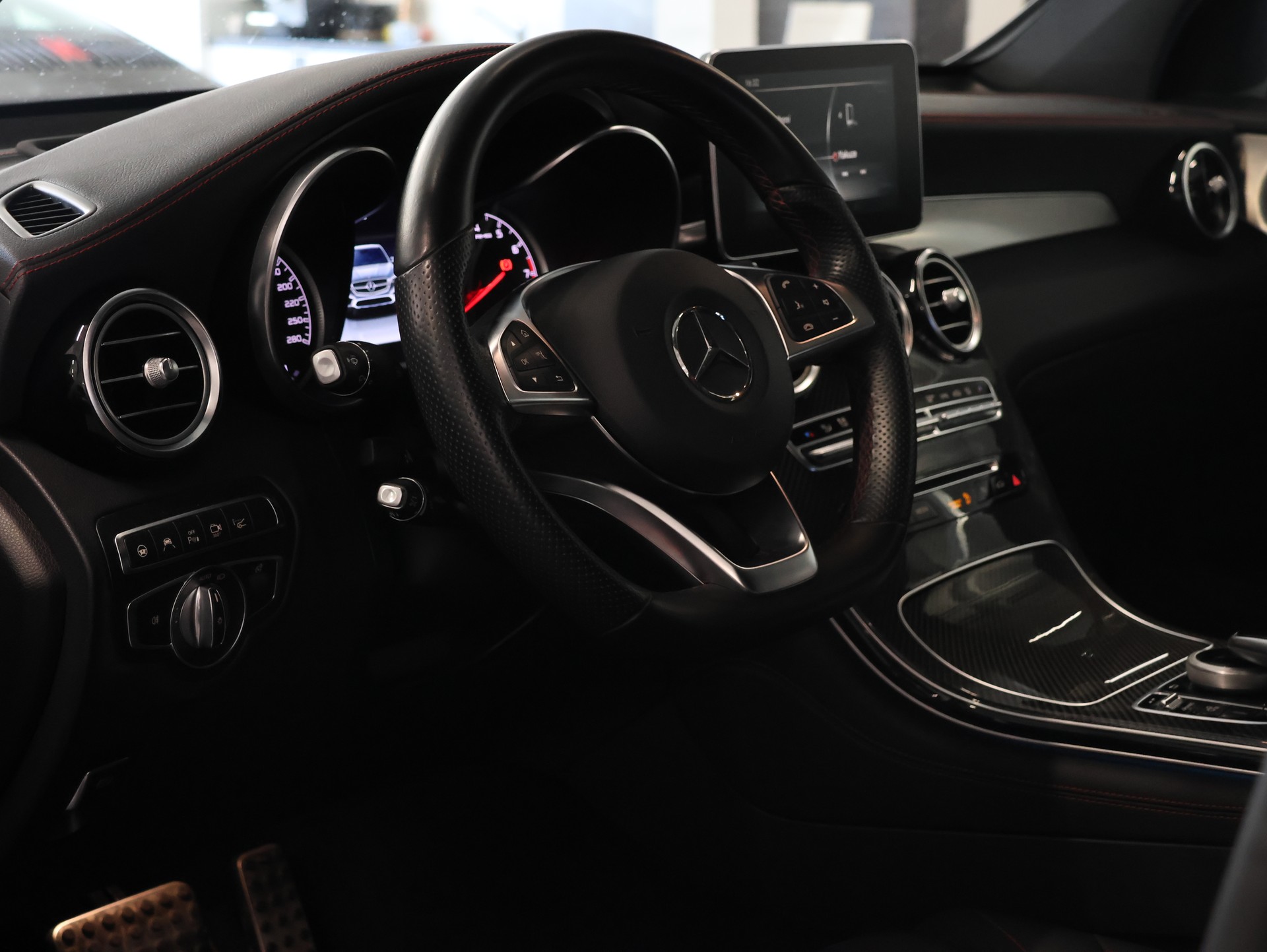 MERCEDES-BENZ GLC Coupé 43 AMG 4Matic 9G-Tronic *Panoramadach* *Sitzheizung* *Burmester*-image-13
