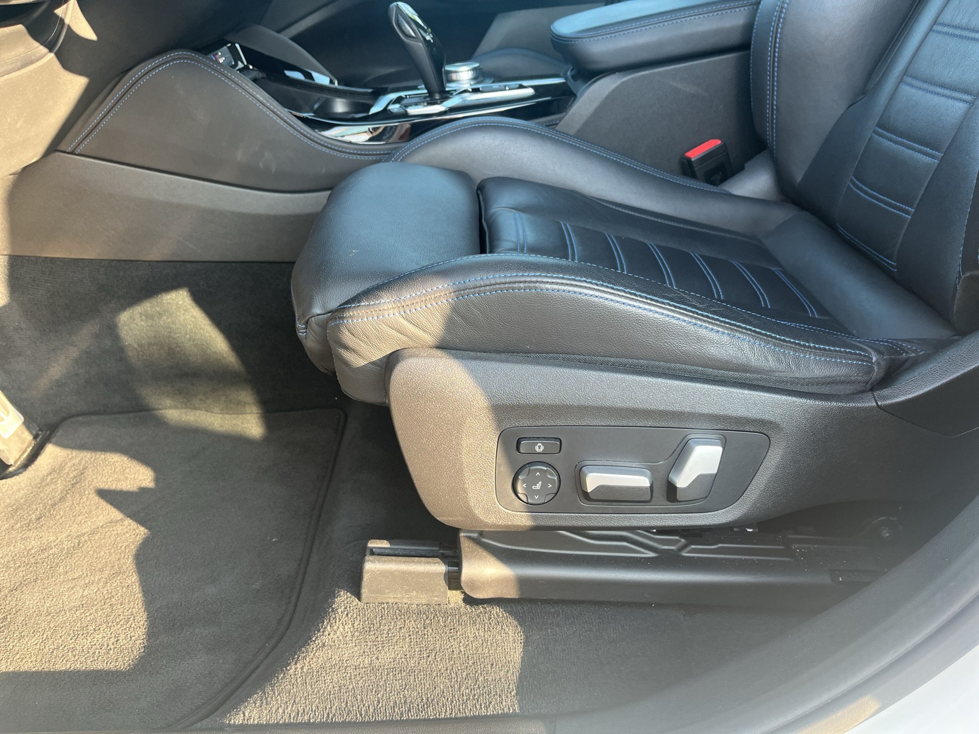 BMW X4 M40i Steptronic-image-18