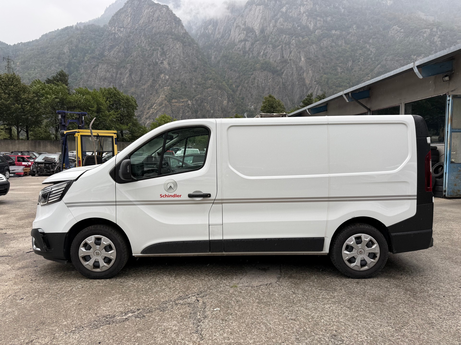 RENAULT Trafic 2.0 Blue dCi 130 Start L1H1-image-0