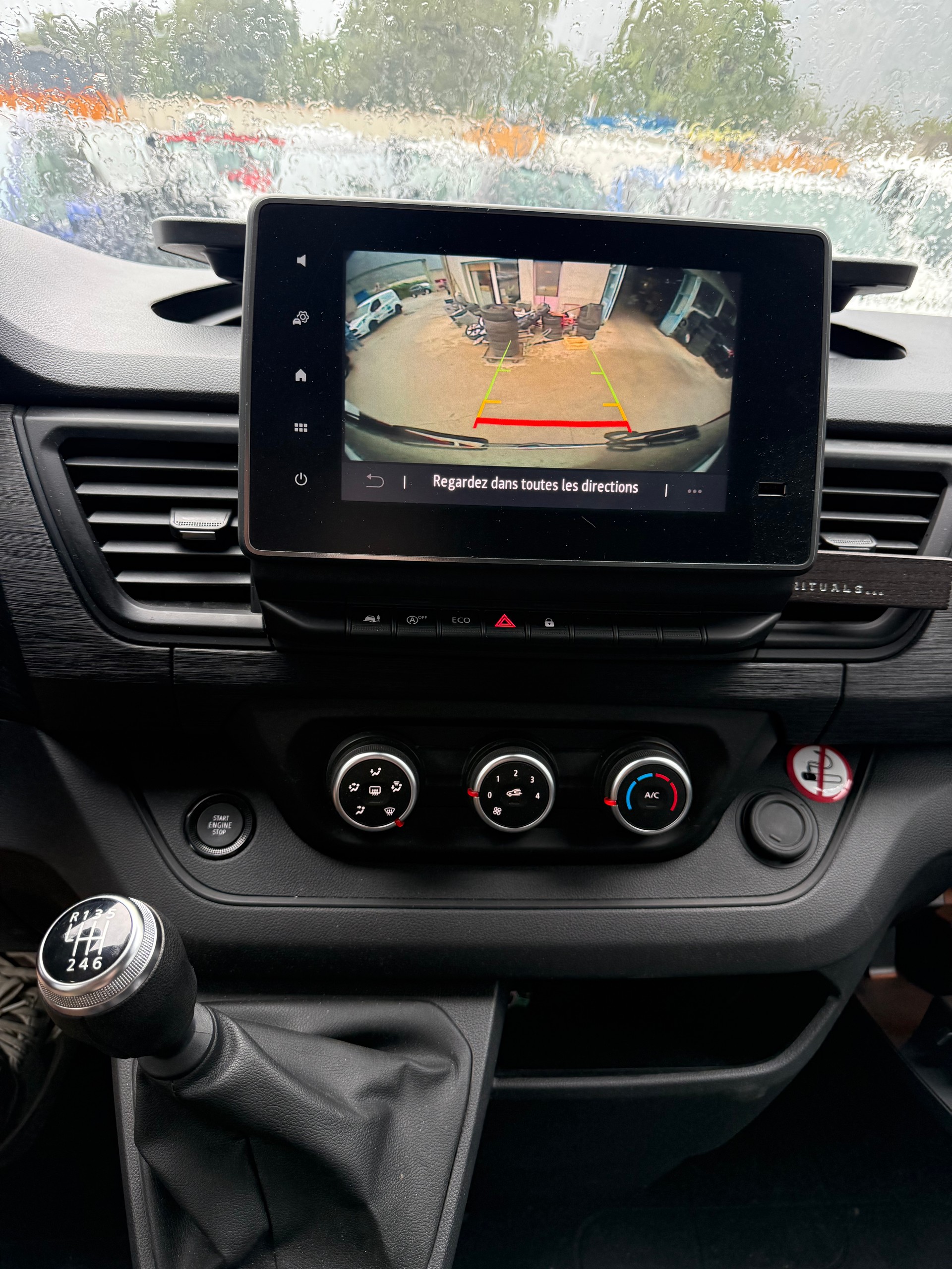 RENAULT Trafic 2.0 Blue dCi 130 Start L1H1-image-15